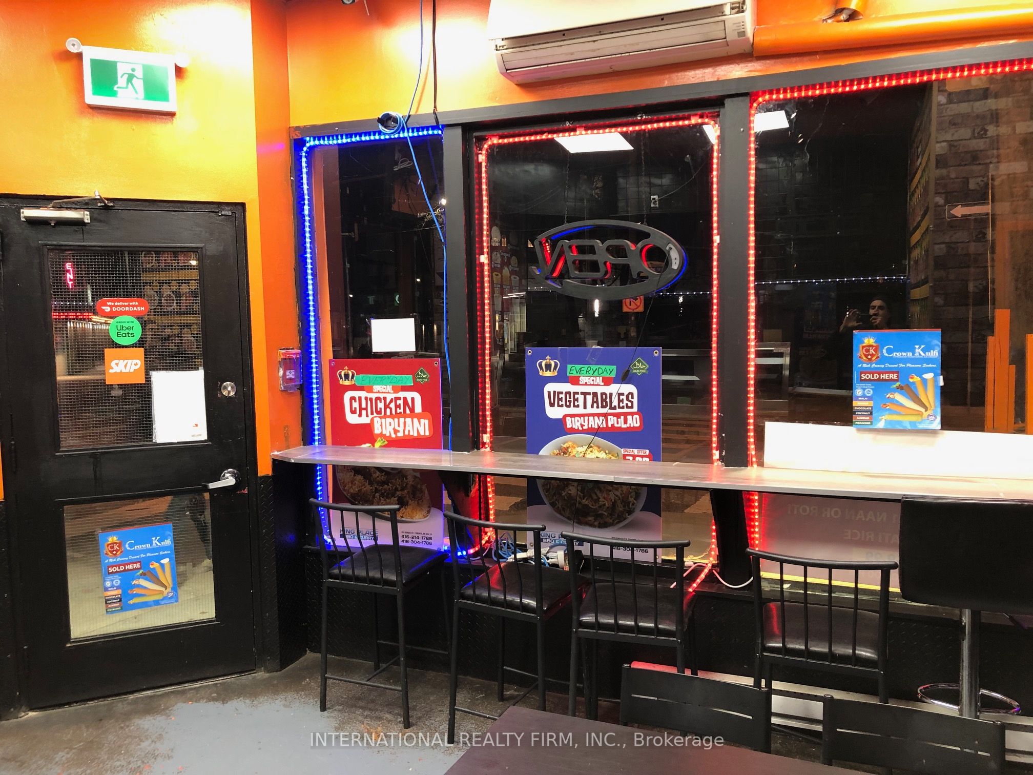 203 Dundas Street Property Photo 2
