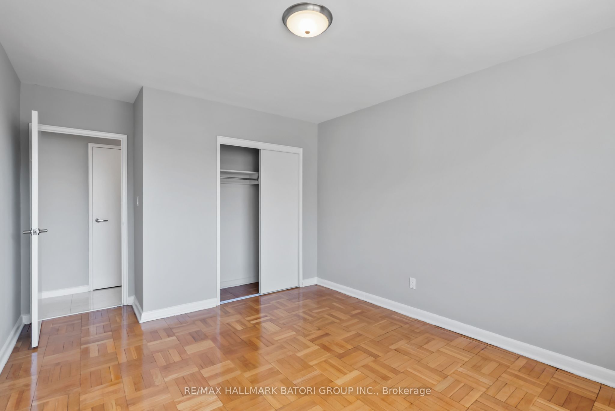159 Russell Hill Road 403 Property Photo 10