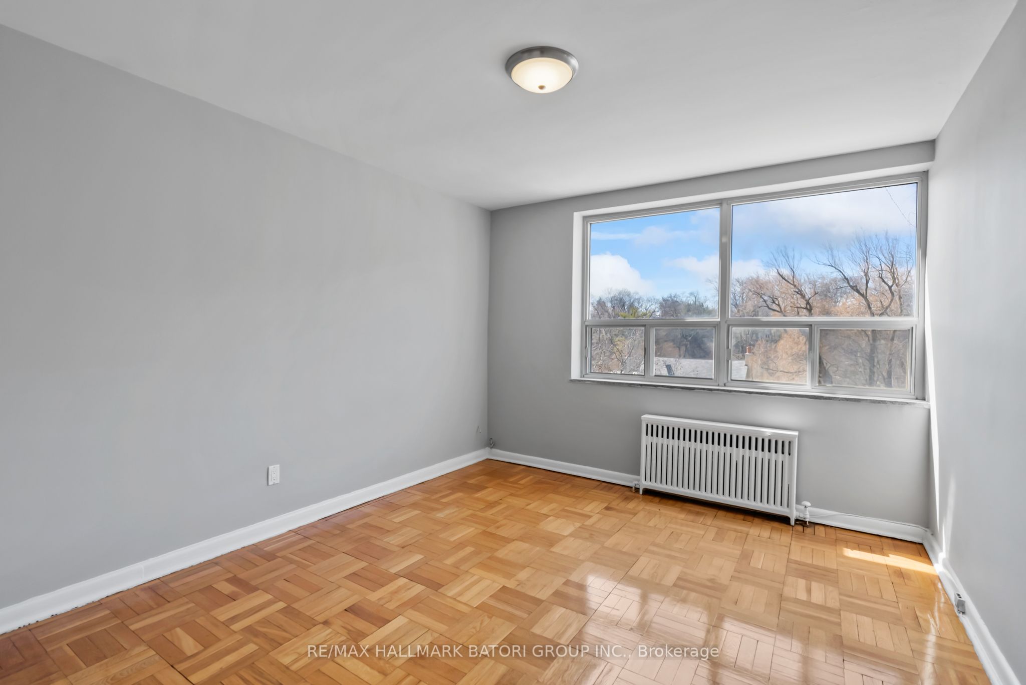 159 Russell Hill Road 403 Property Photo 11