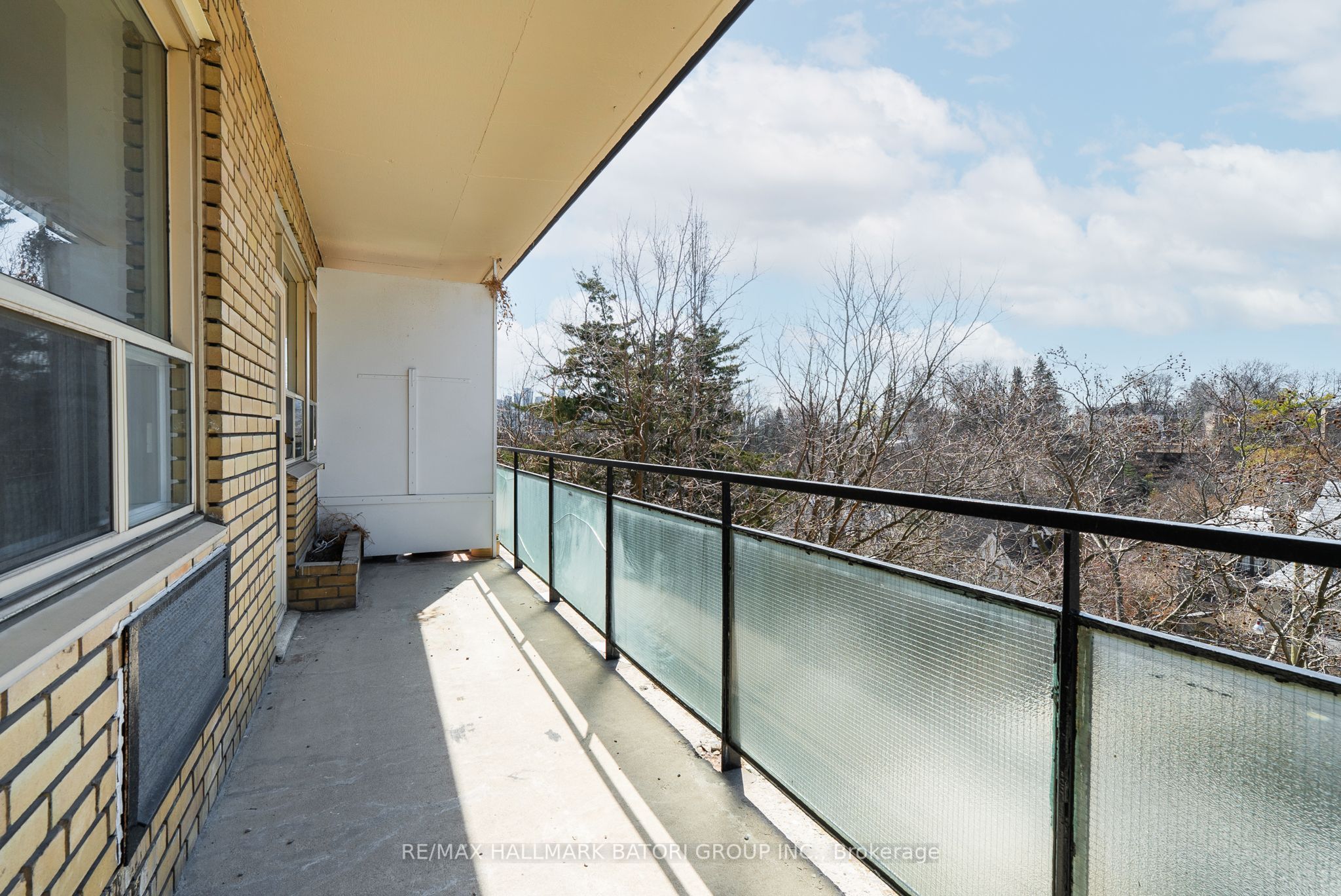 159 Russell Hill Road 403 Property Photo 18