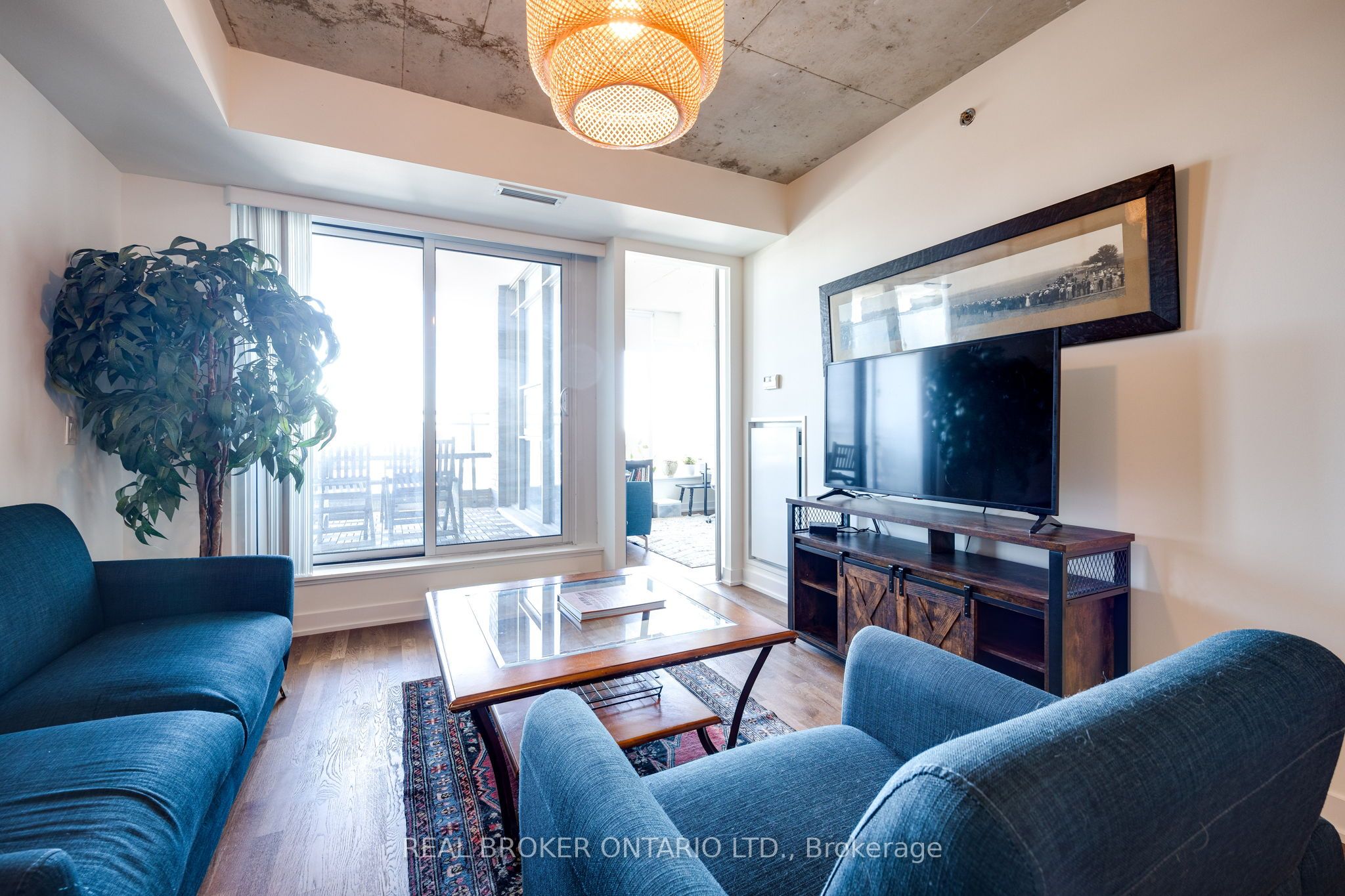 #914 - 20 Minowan Miikan Lane Property Photo 1