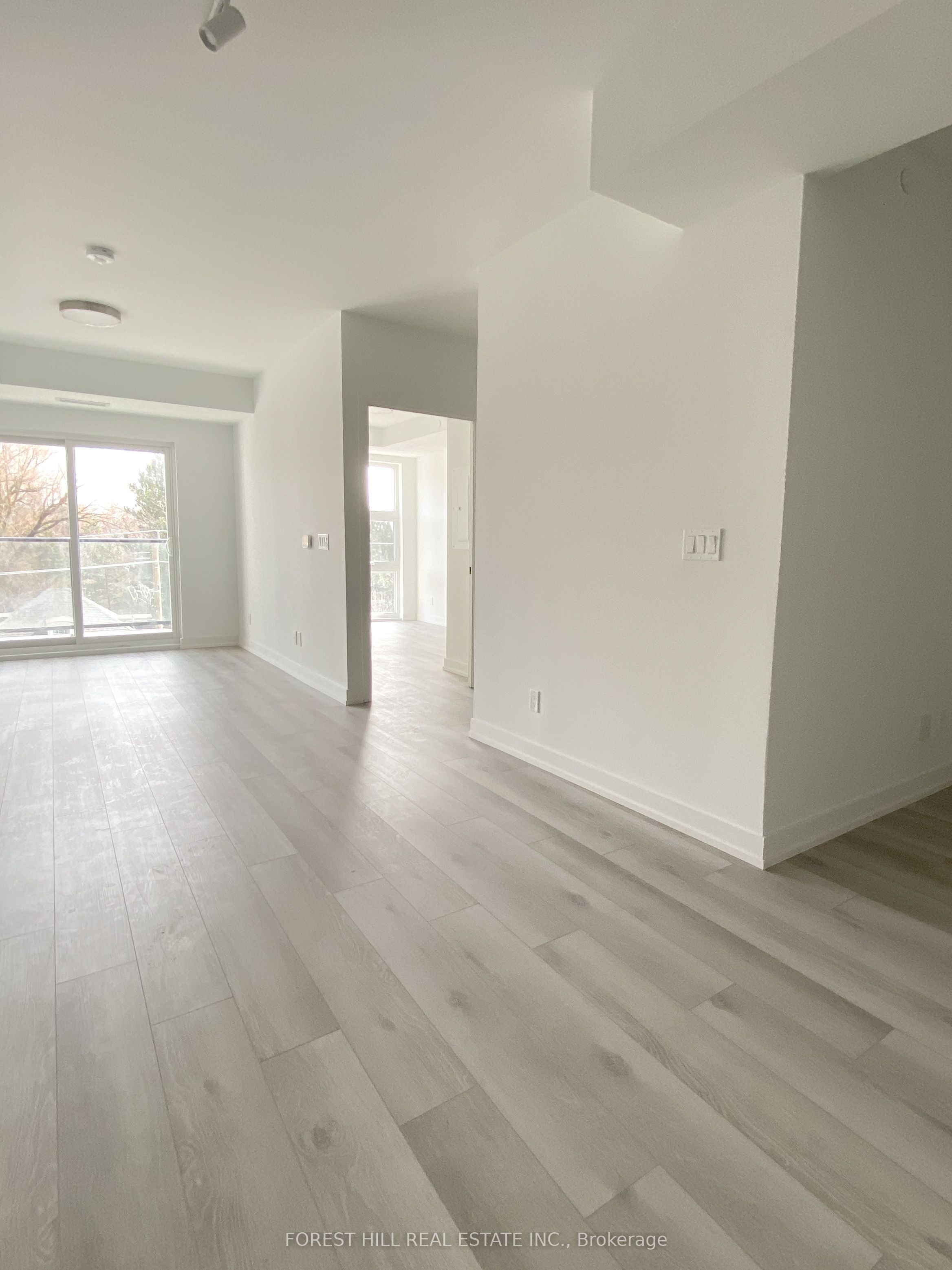 #507 - 2000 Bathurst Street Property Photo 2