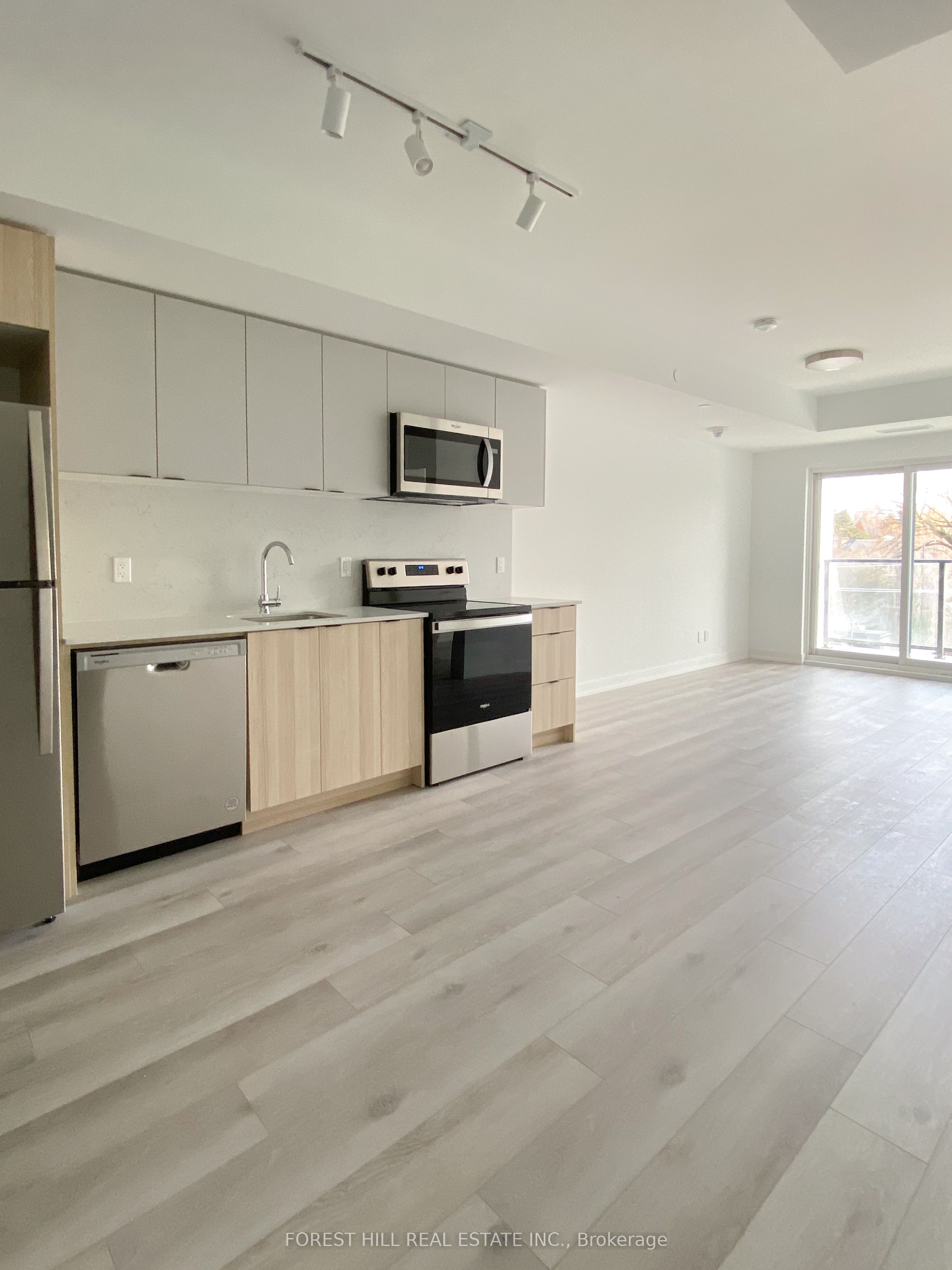 #507 - 2000 Bathurst Street Property Photo 4