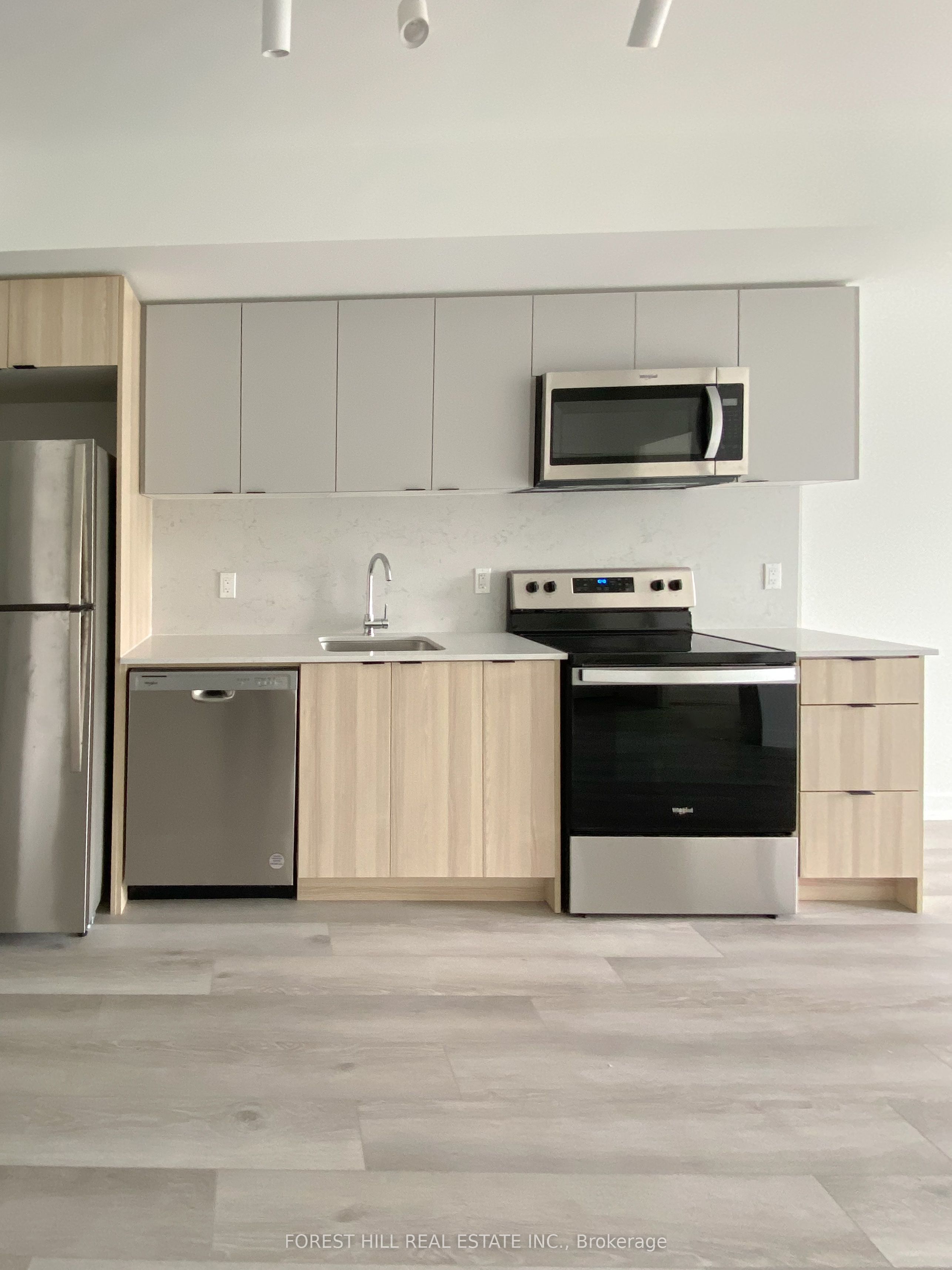 #507 - 2000 Bathurst Street Property Photo 6