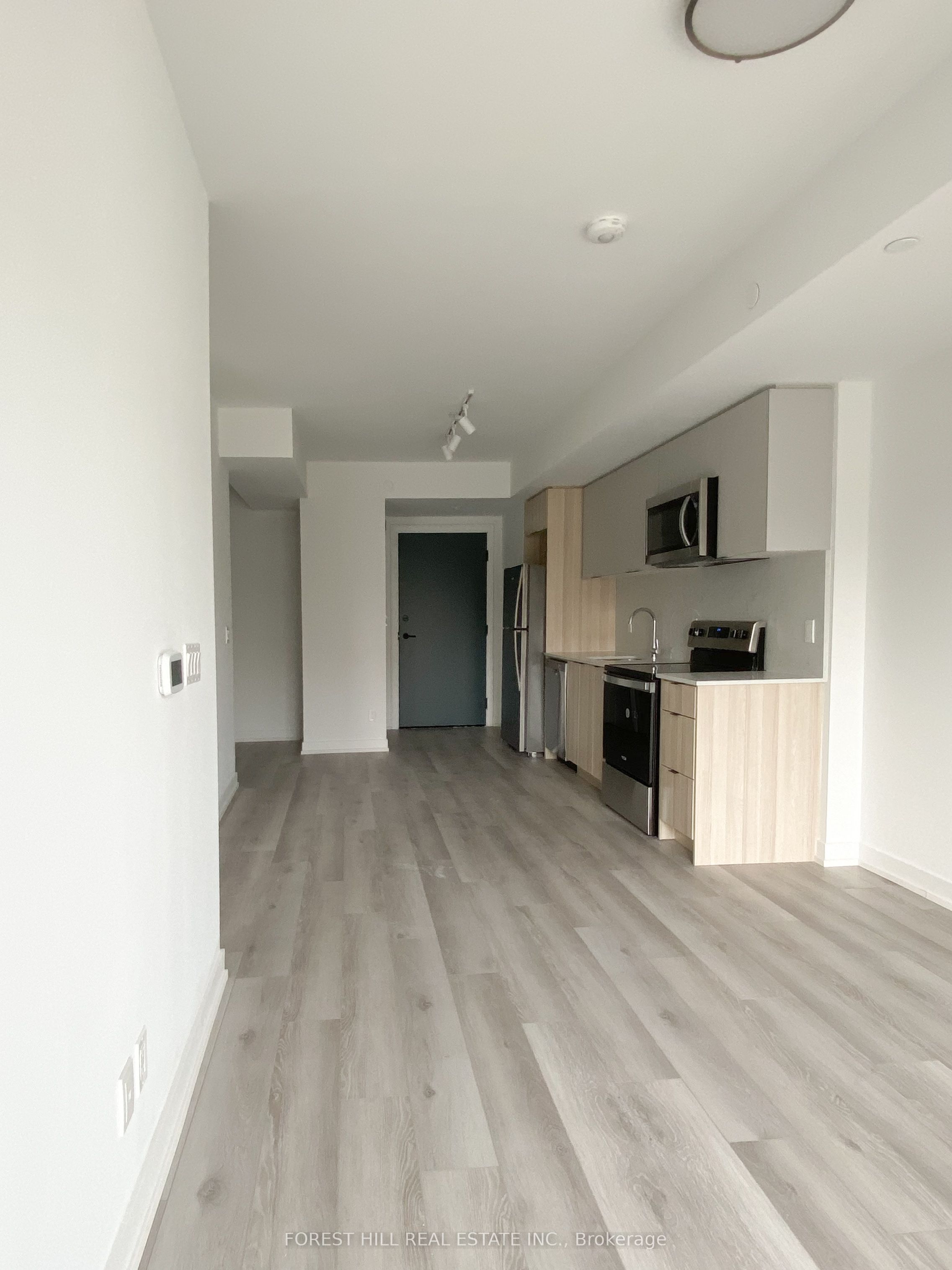#507 - 2000 Bathurst Street Property Photo 7