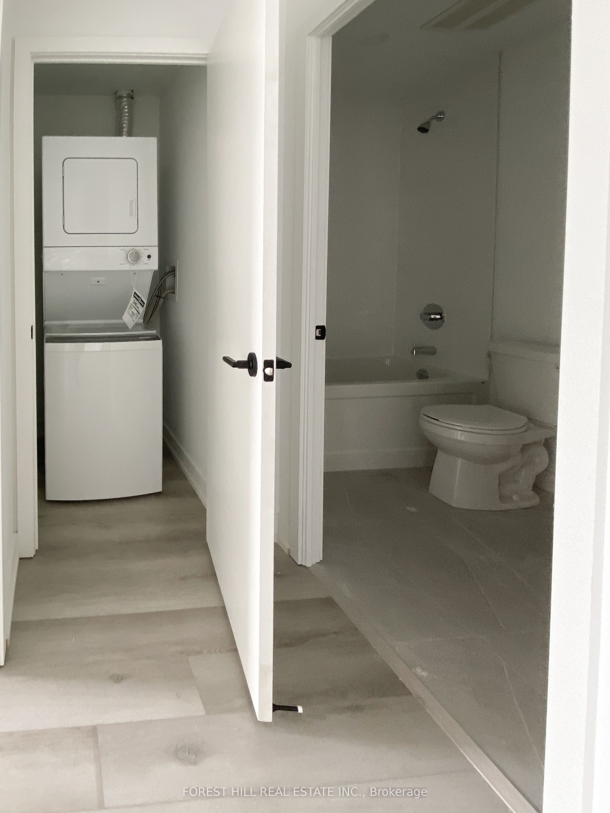 #507 - 2000 Bathurst Street Property Photo 11