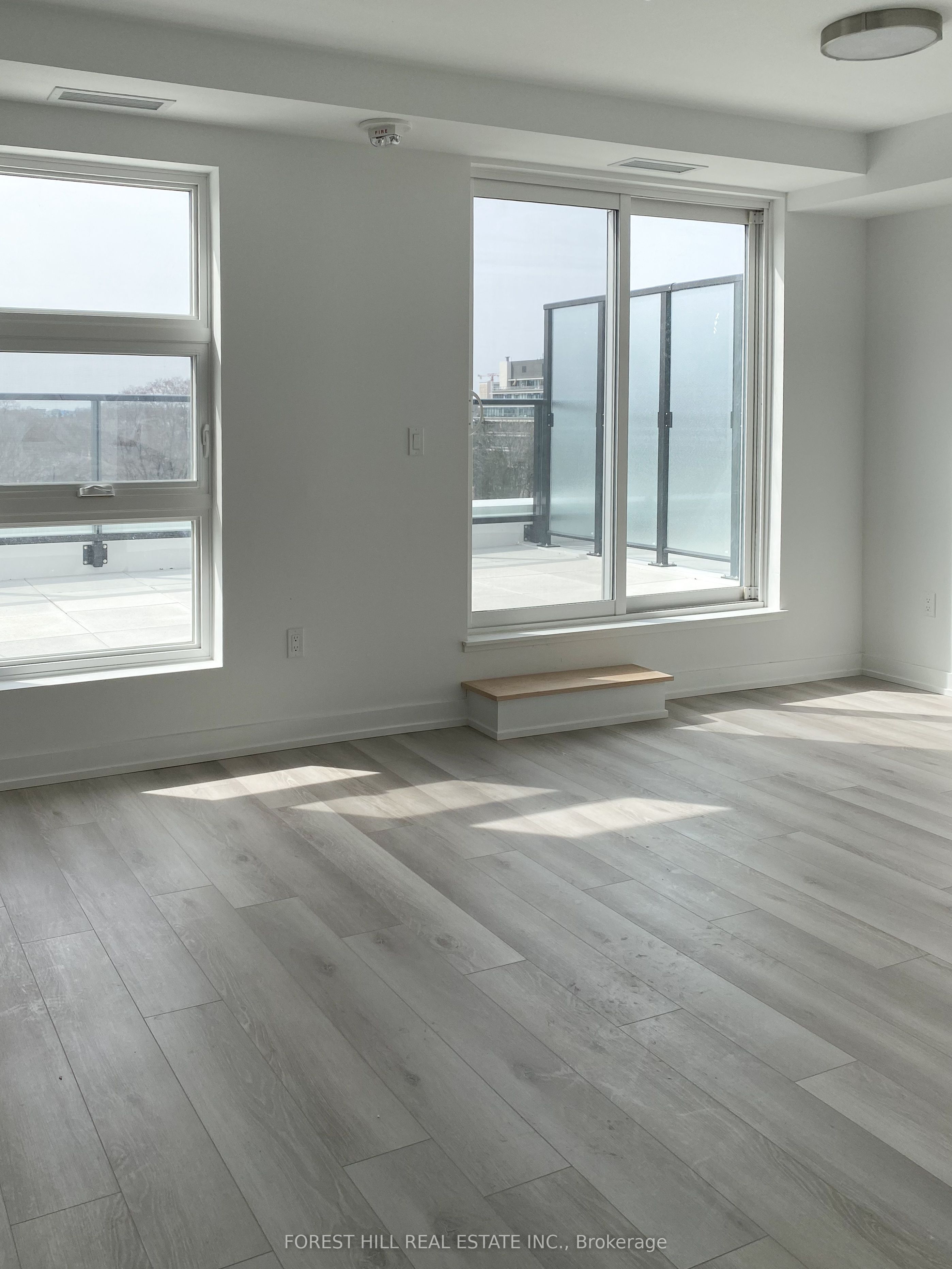 #610 - 2000 Bathurst Street Property Photo 3