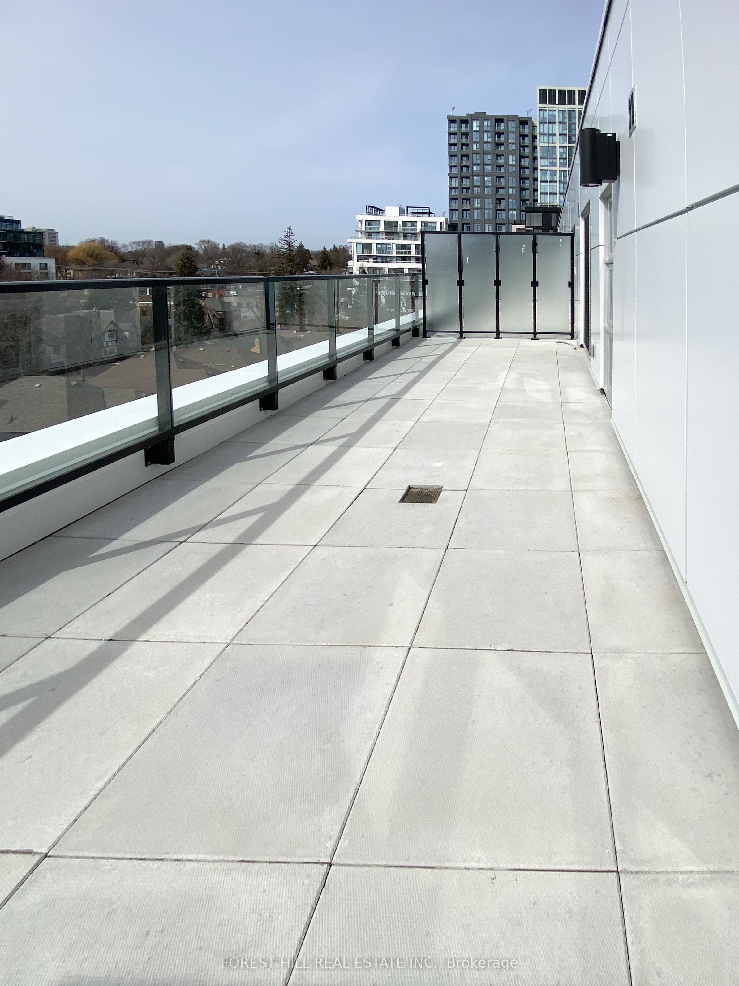 #610 - 2000 Bathurst Street Property Photo 5
