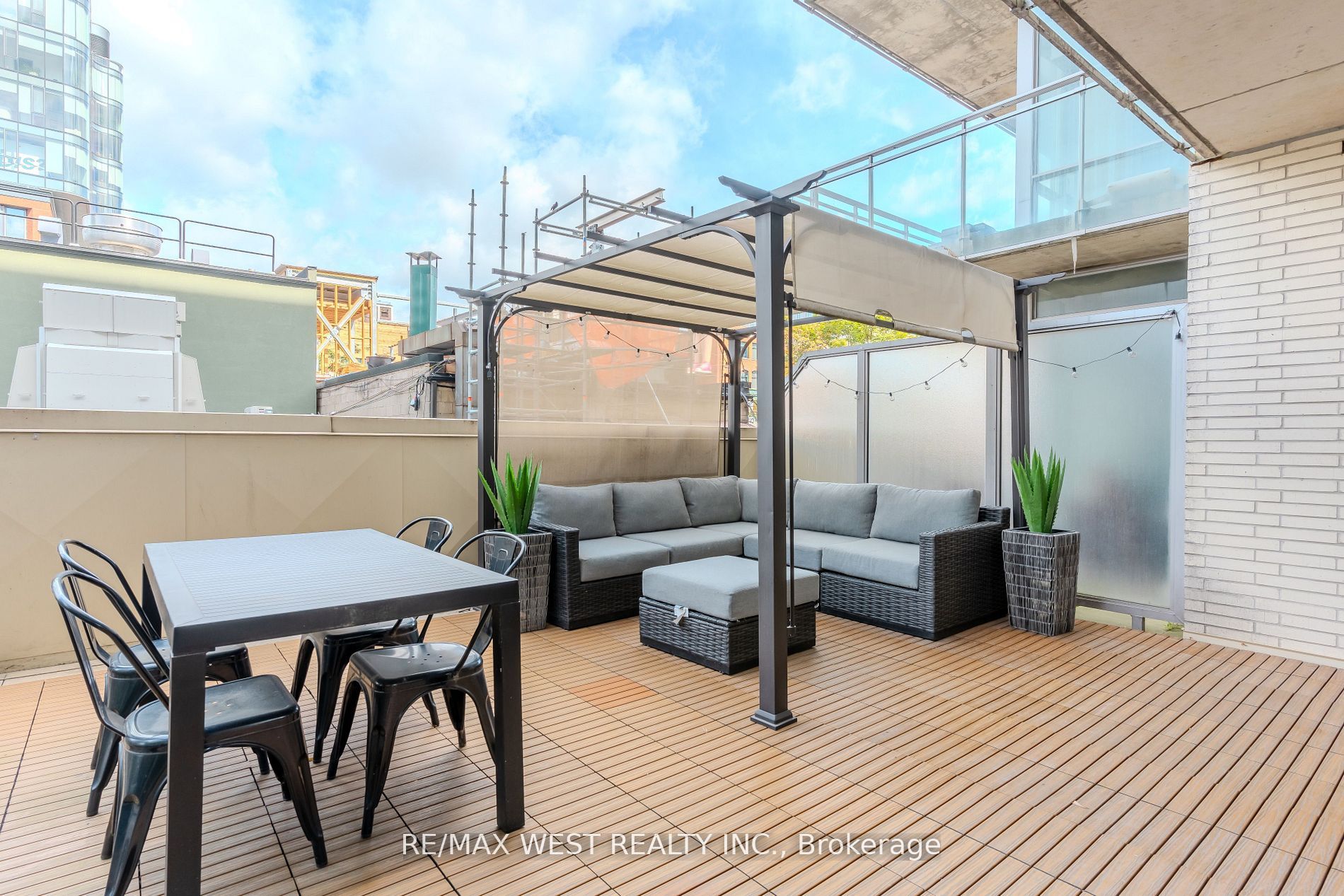 66 Portland Street 212 Property Photo 3