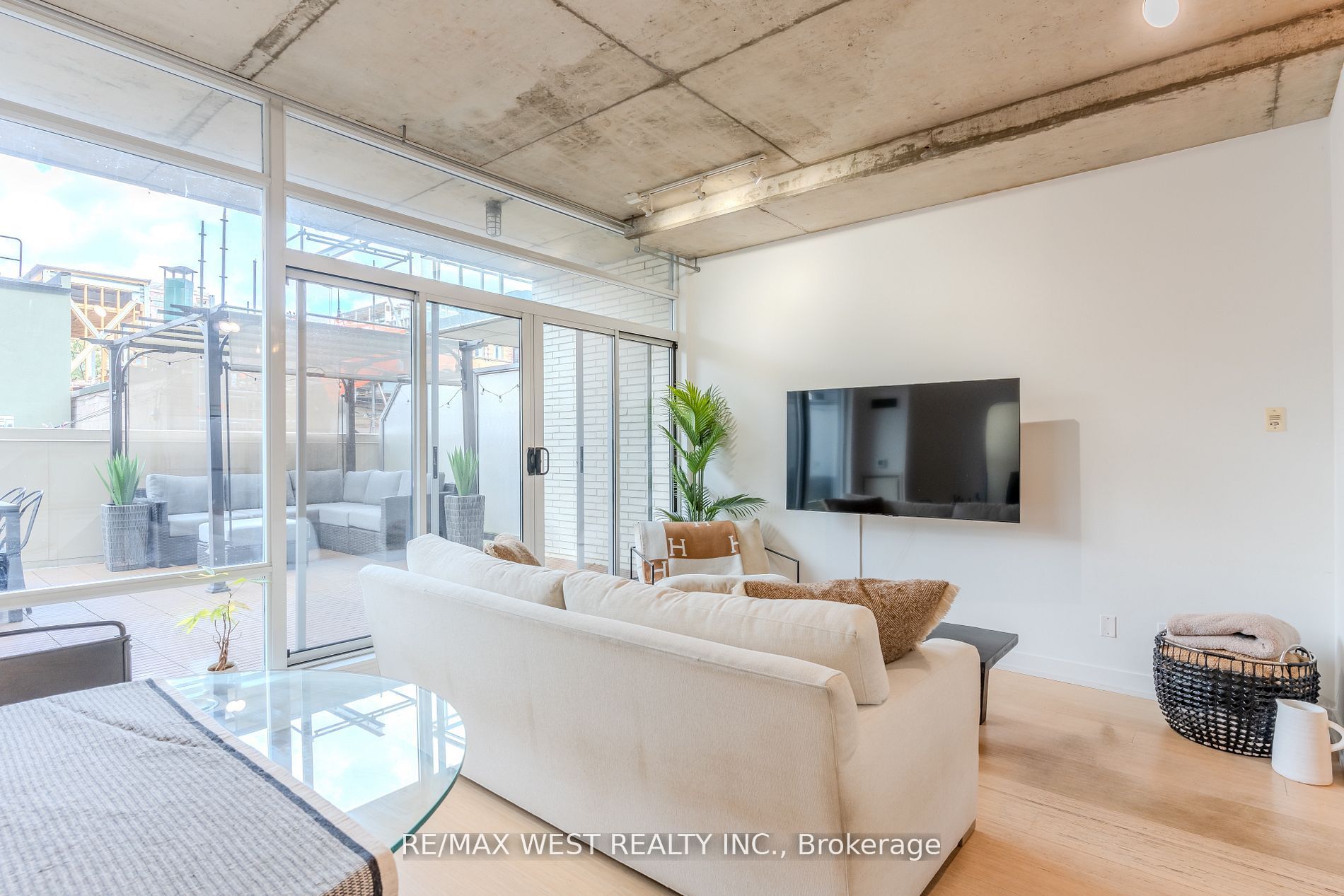 66 Portland Street 212 Property Photo 13