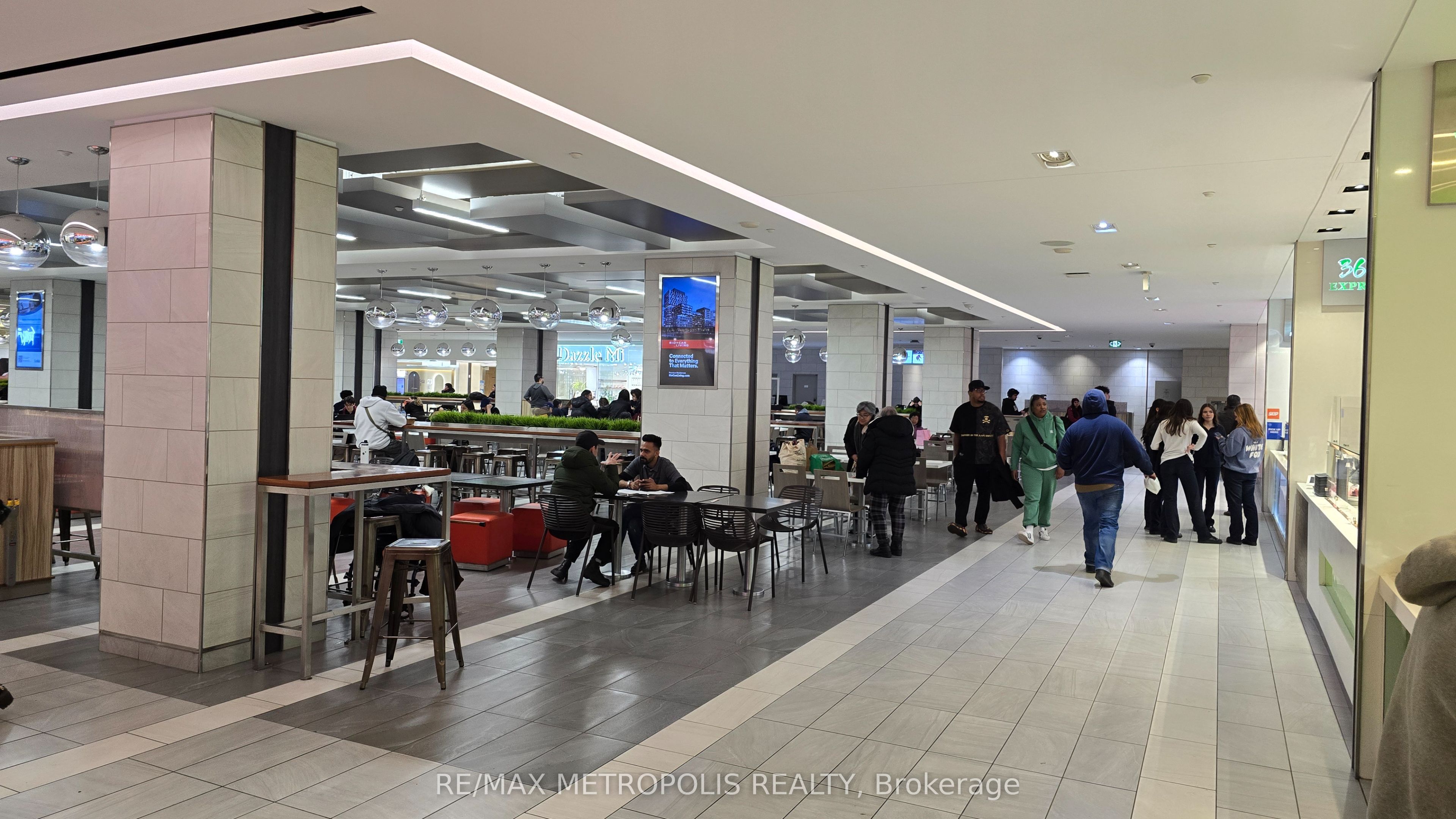 #200 - 4841 Yonge Street Property Photo 6
