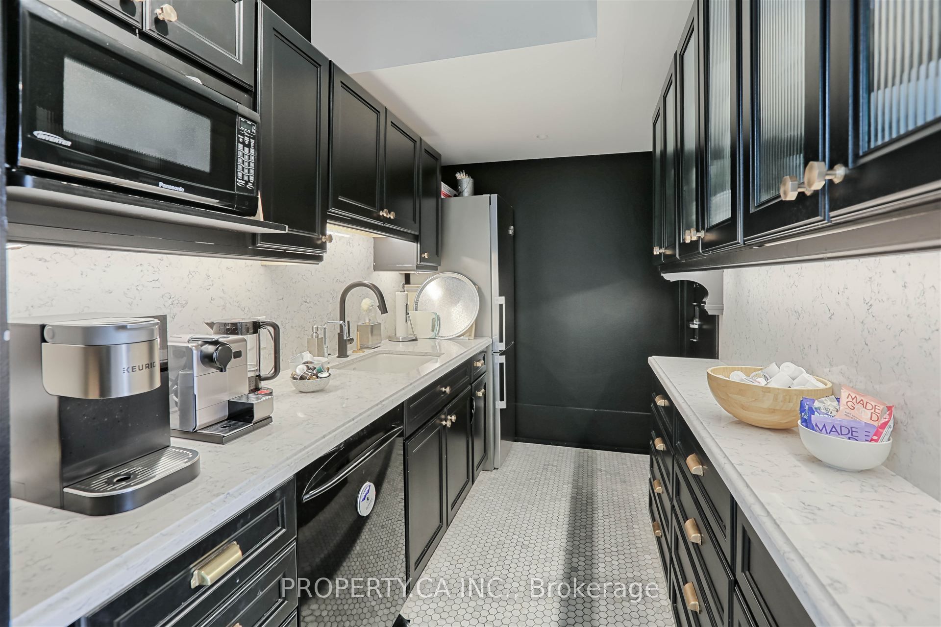 #300 - 354 Davenport Road Property Photo 11