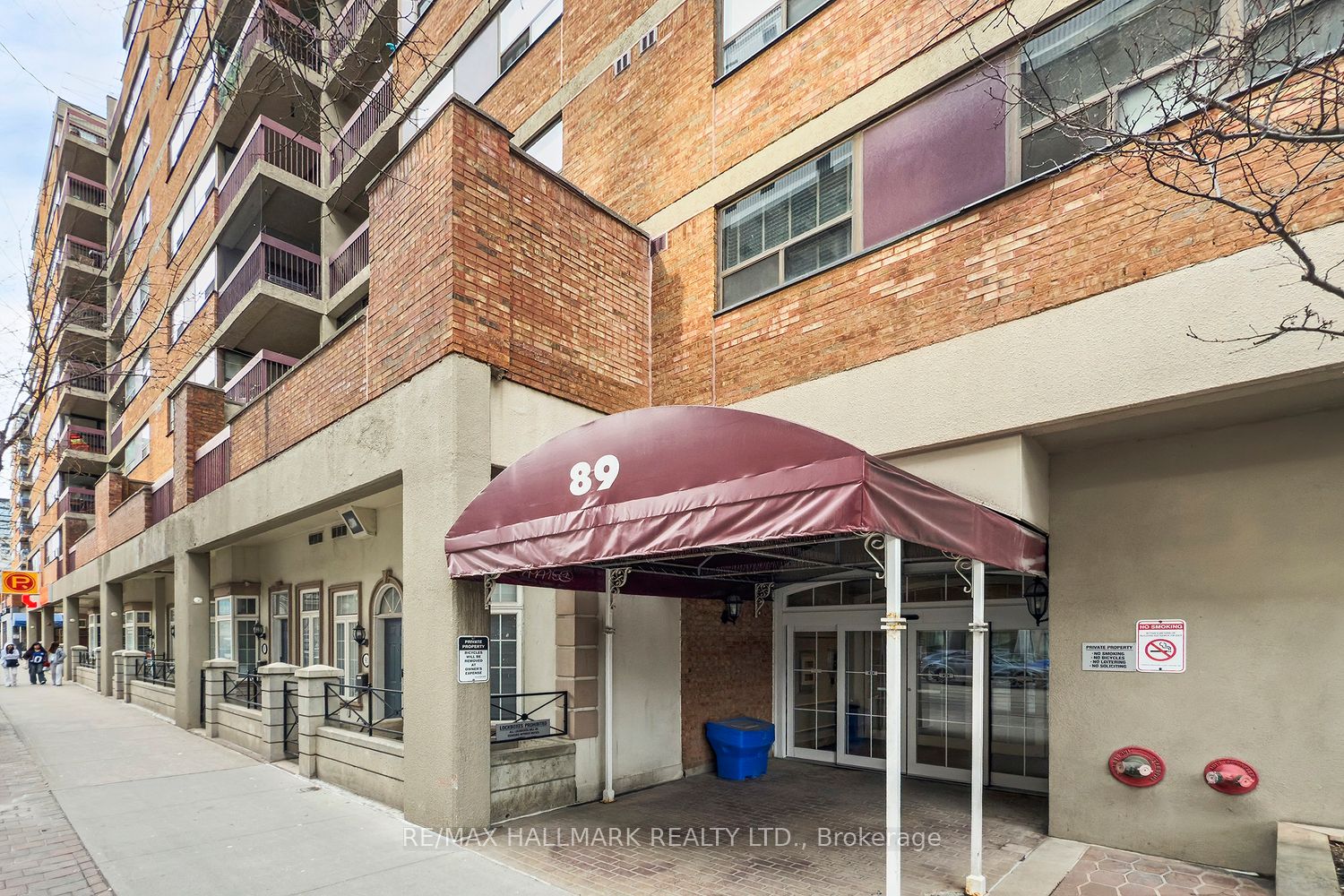 #417 - 89 Mccaul Street Property Photo 1