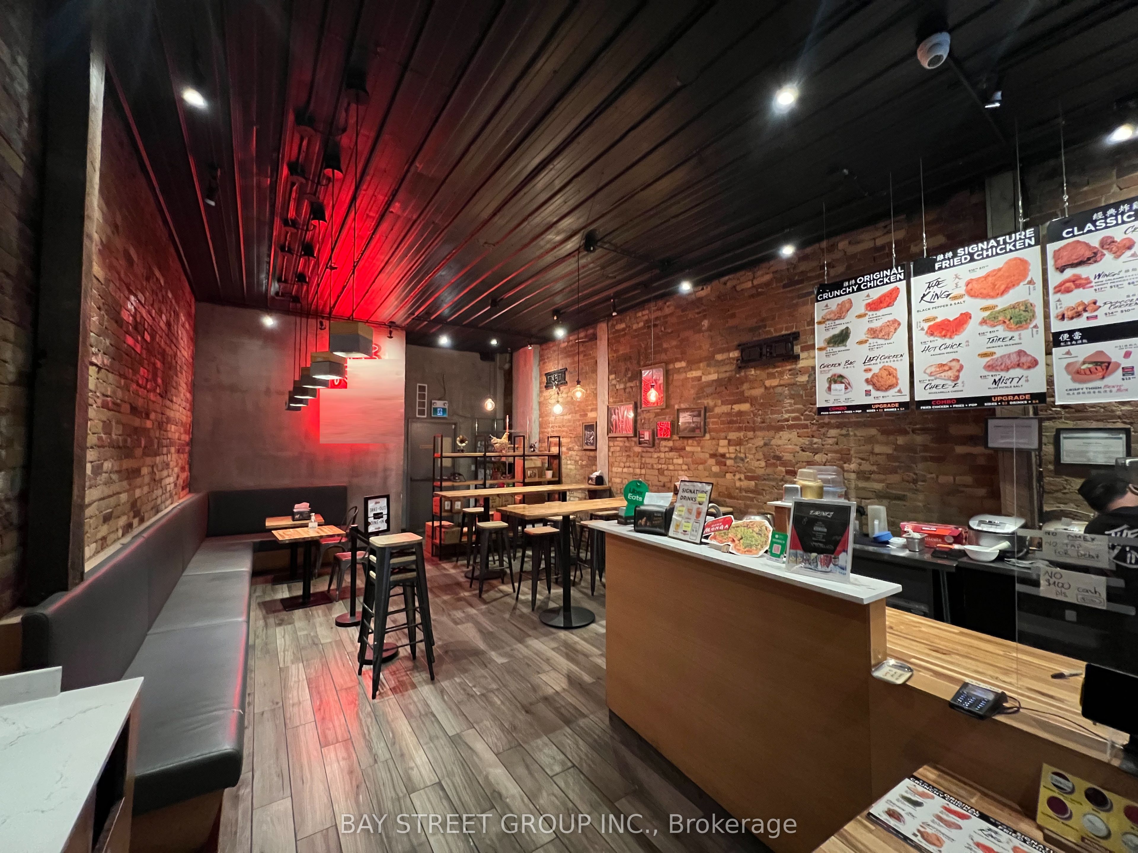 692 Yonge Street Property Photo 1