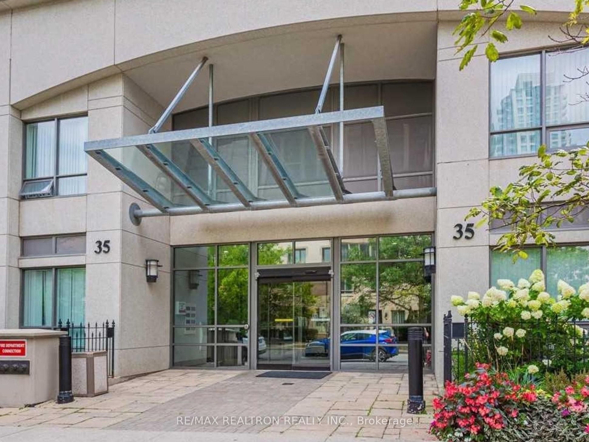 #509 - 35 Hollywood Avenue Property Photo 1