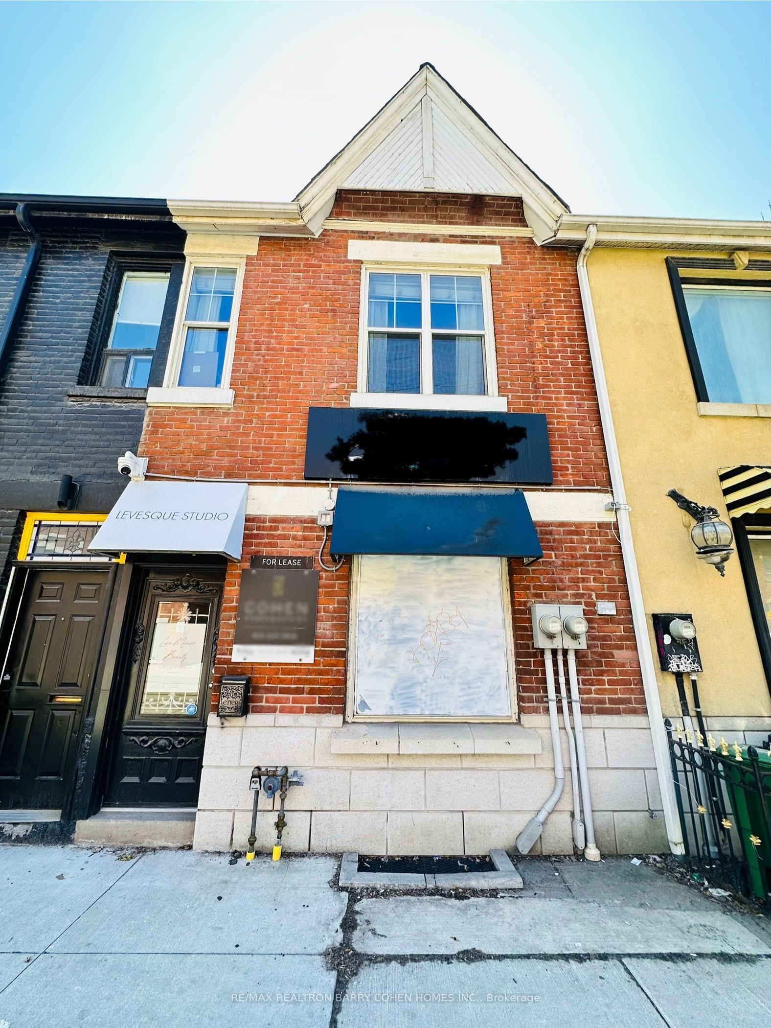 521 Queen Street Property Photo 1