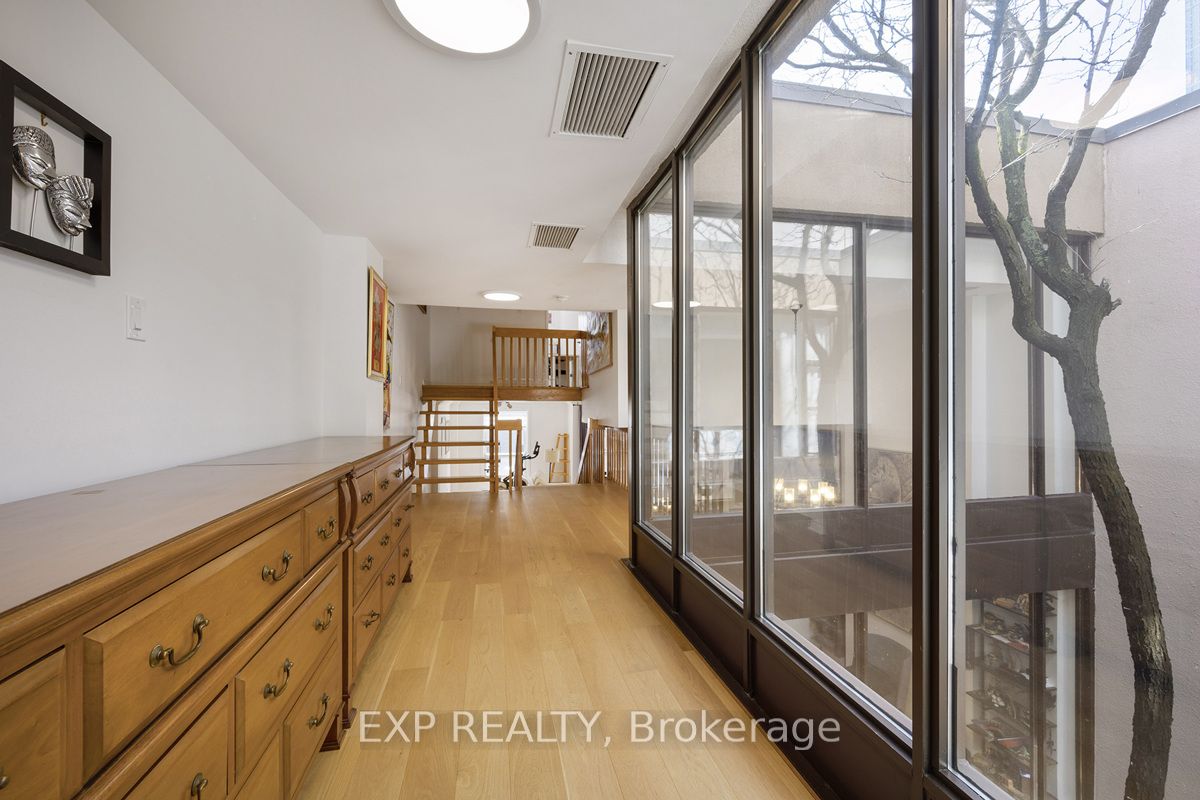 72 Granby Street Property Photo 11