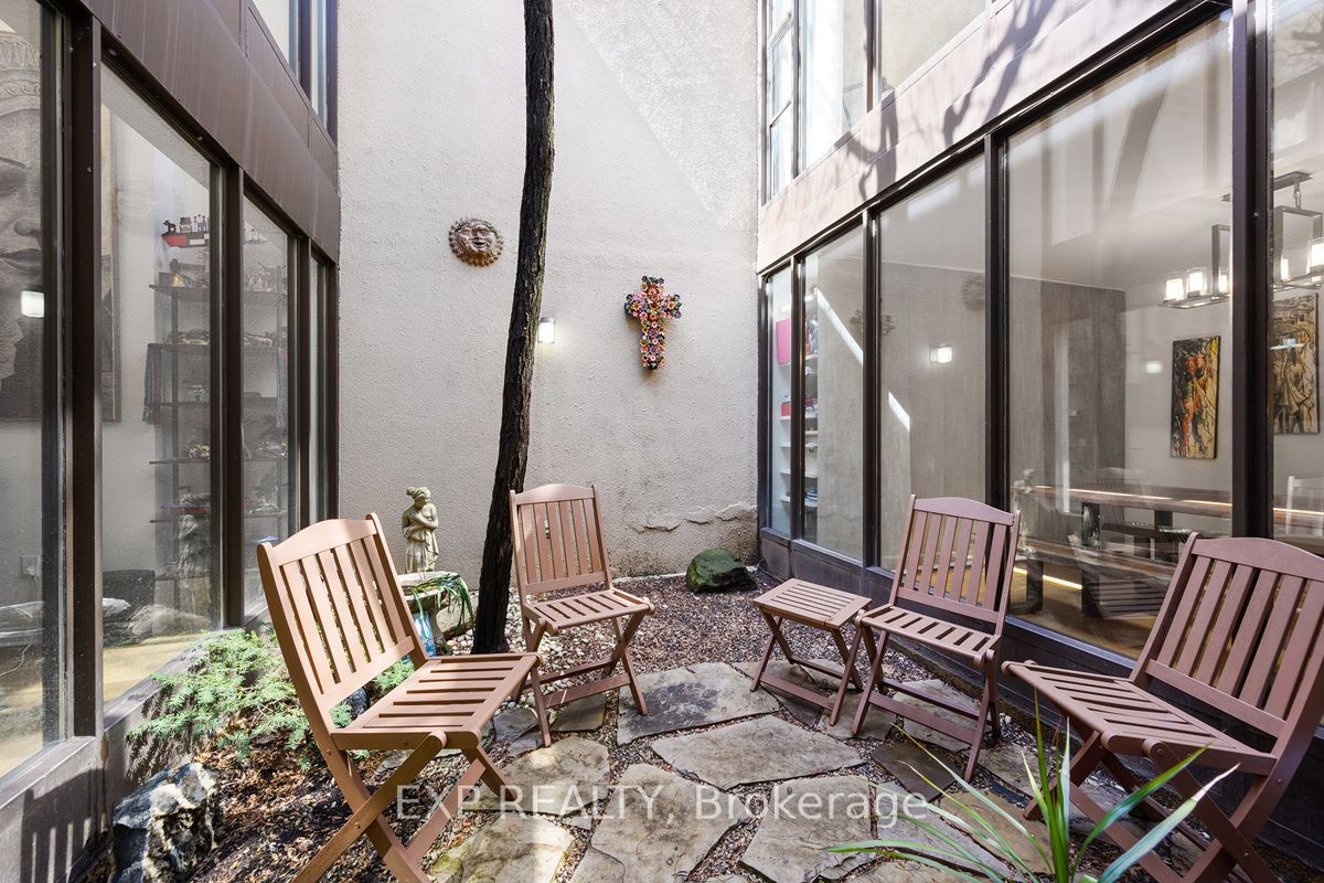 72 Granby Street Property Photo 12