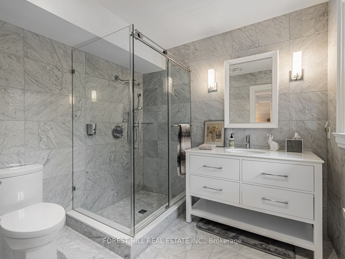 17 Hillholm Road Property Photo 29