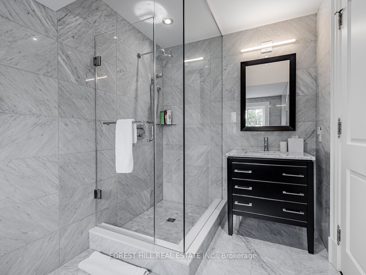 17 Hillholm Road Property Photo 33