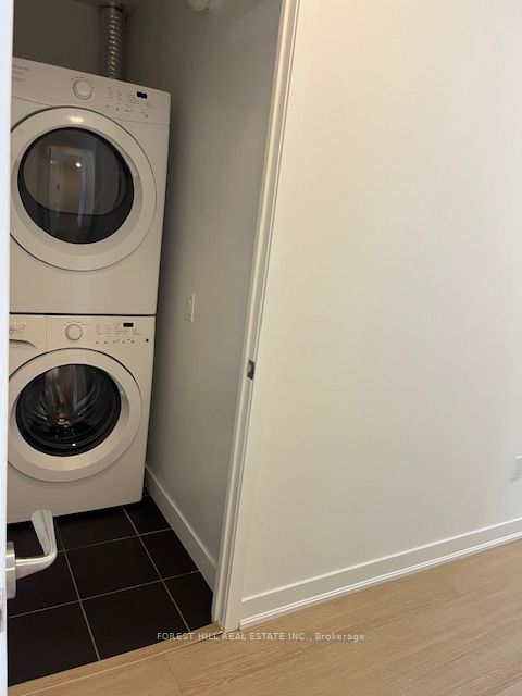 #1501 - 320 Tweedsmuir Avenue Property Photo 6