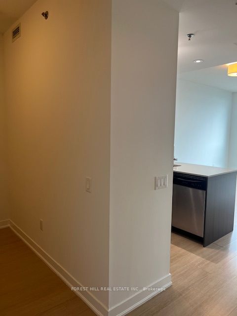 #1501 - 320 Tweedsmuir Avenue Property Photo 7