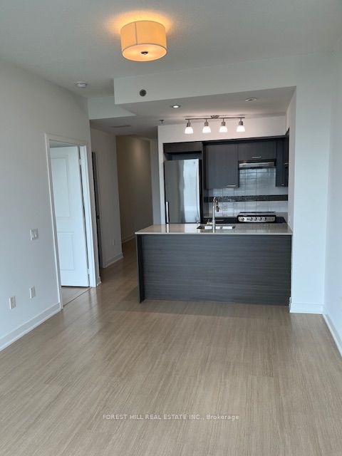 #1501 - 320 Tweedsmuir Avenue Property Photo 11