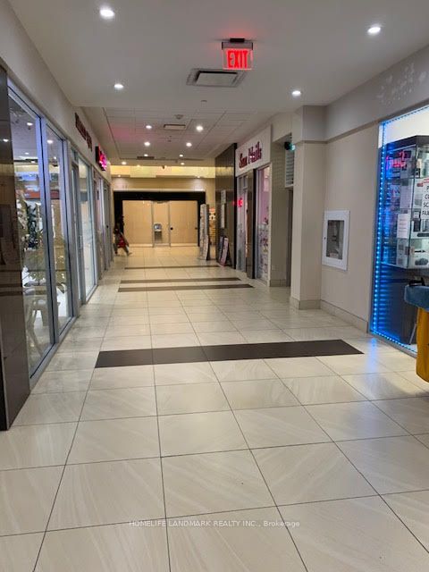#118 - 384 Yonge Street Property Photo 5