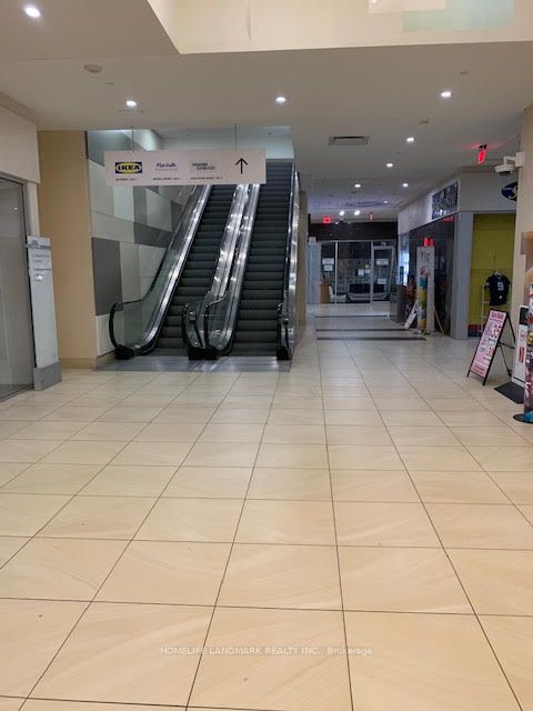 #118 - 384 Yonge Street Property Photo 6