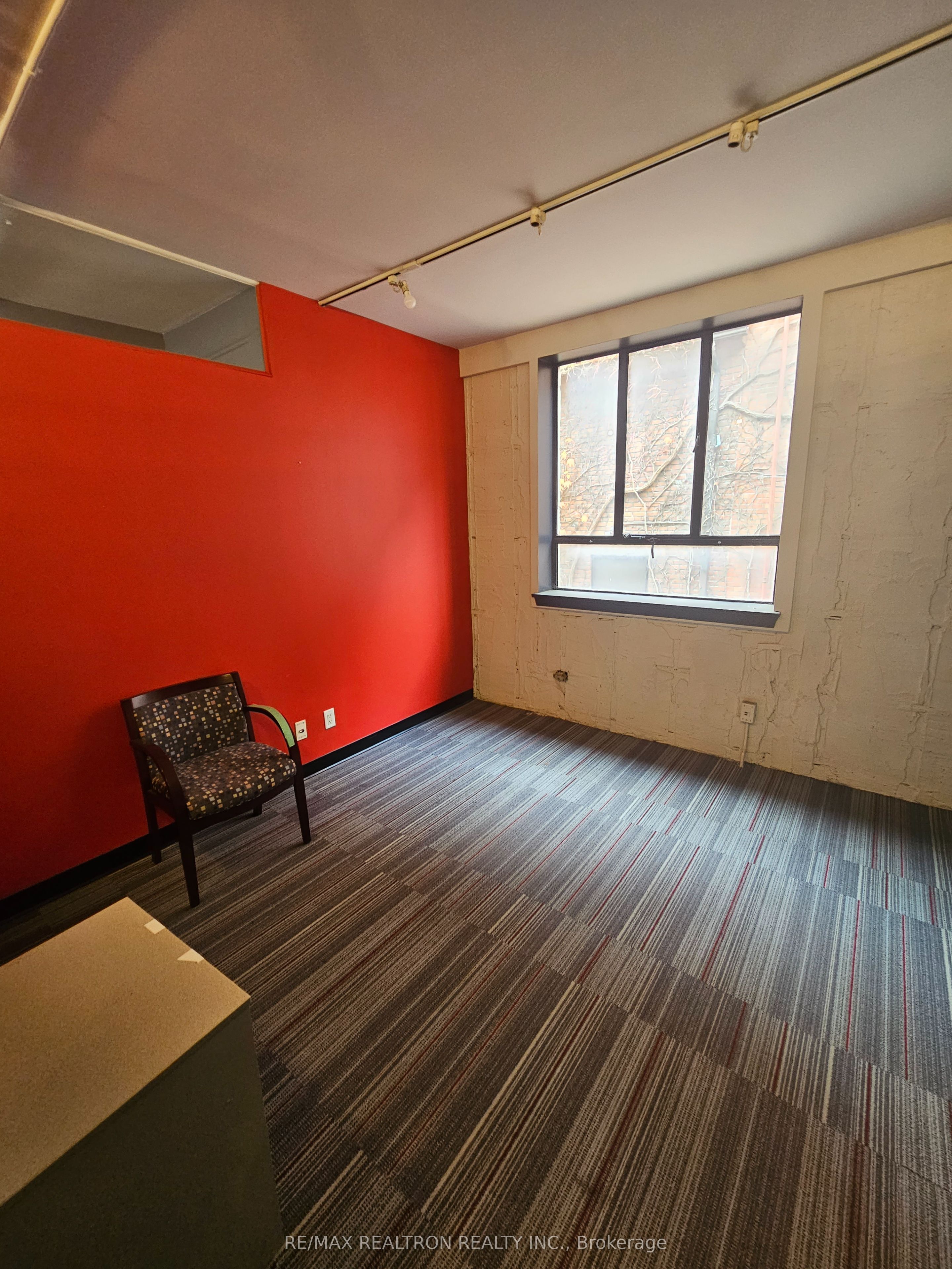 290 Merton Street Property Photo 5