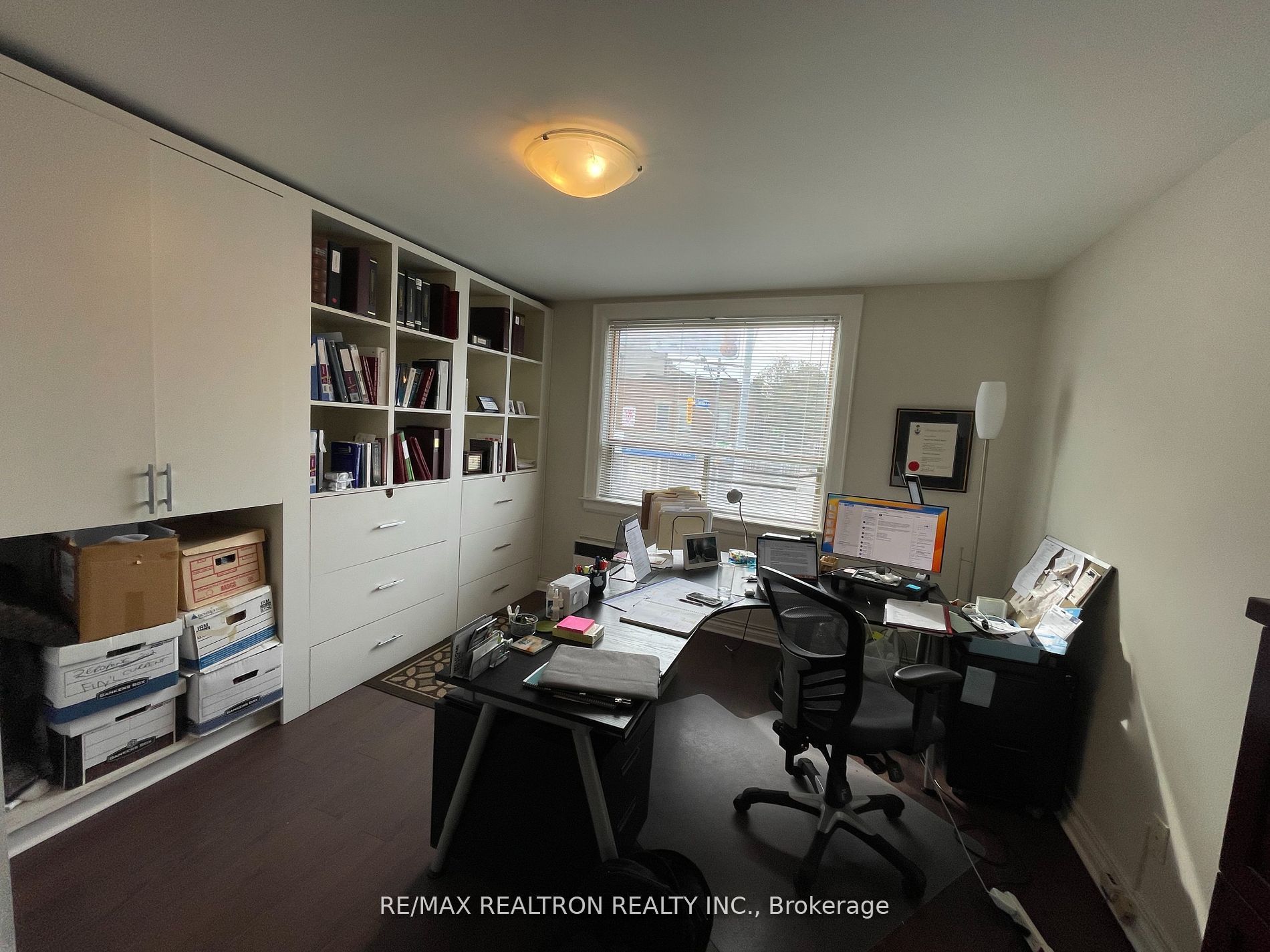 3329a Yonge Street Property Photo 8