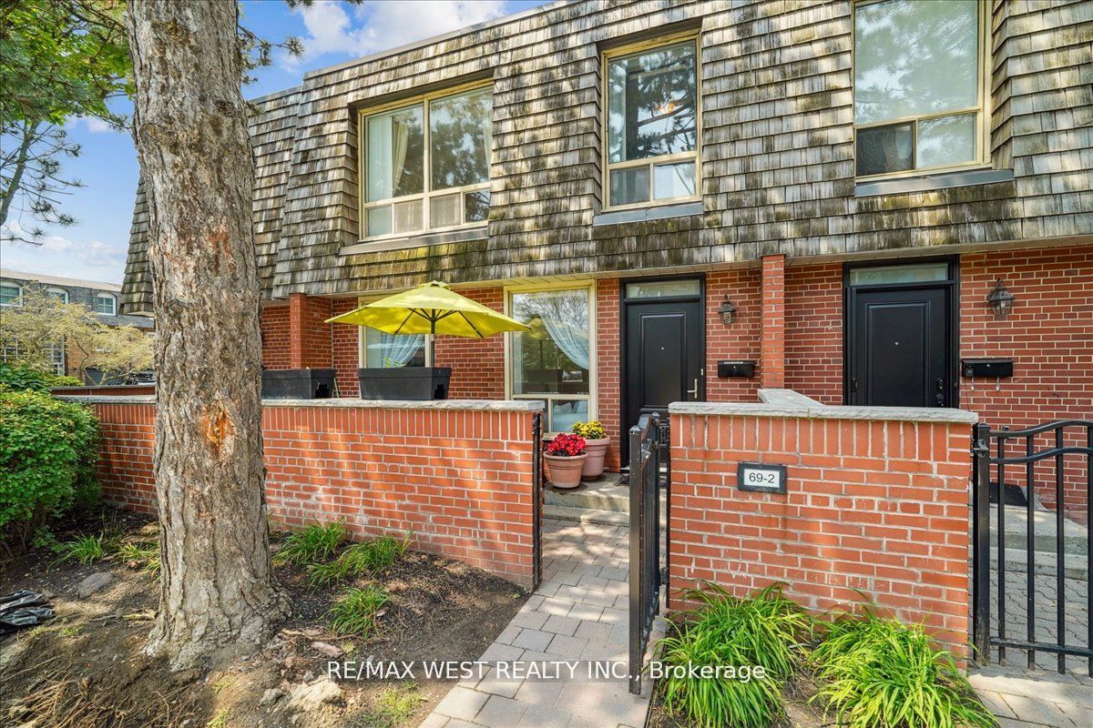 69 Upper Canada Drive 2 Property Photo 1