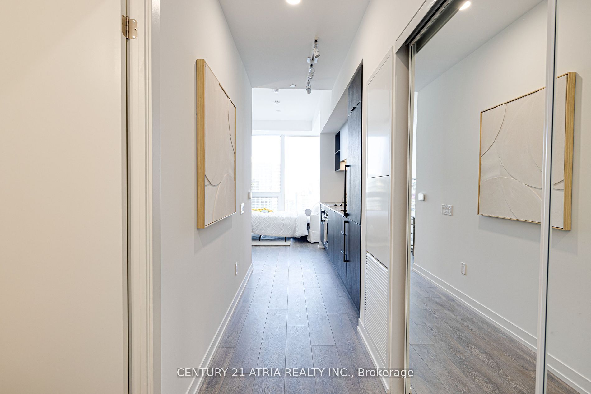 #PH09 - 82 Dalhousie Street Property Photo 1