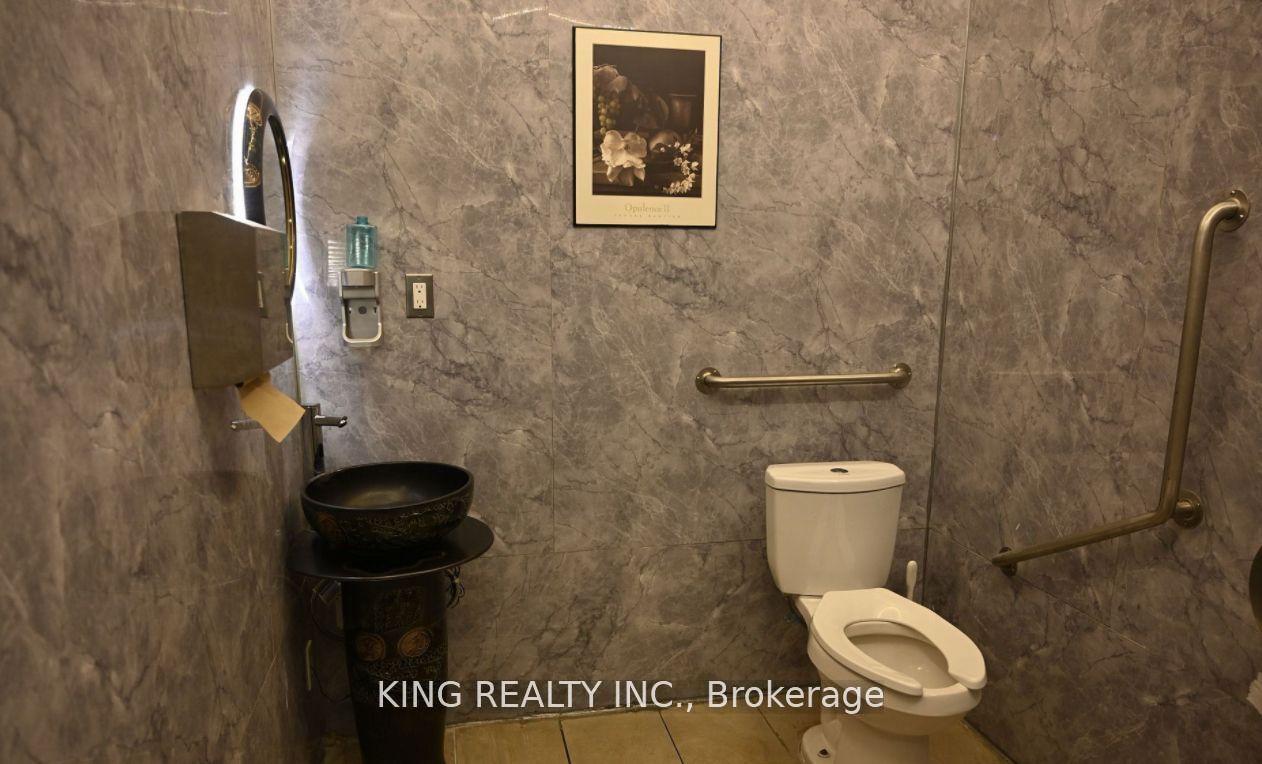 604 Queen Street Property Photo 10
