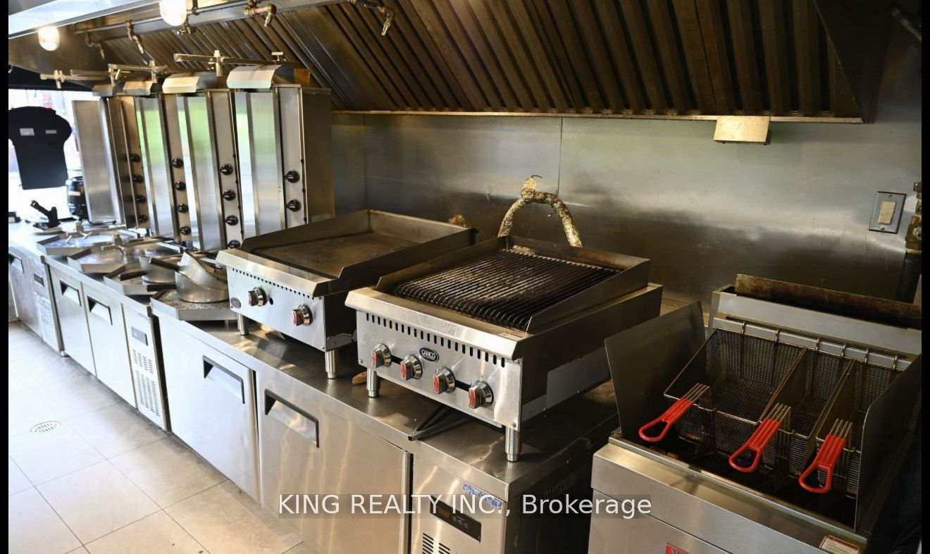 604 Queen Street Property Photo 14
