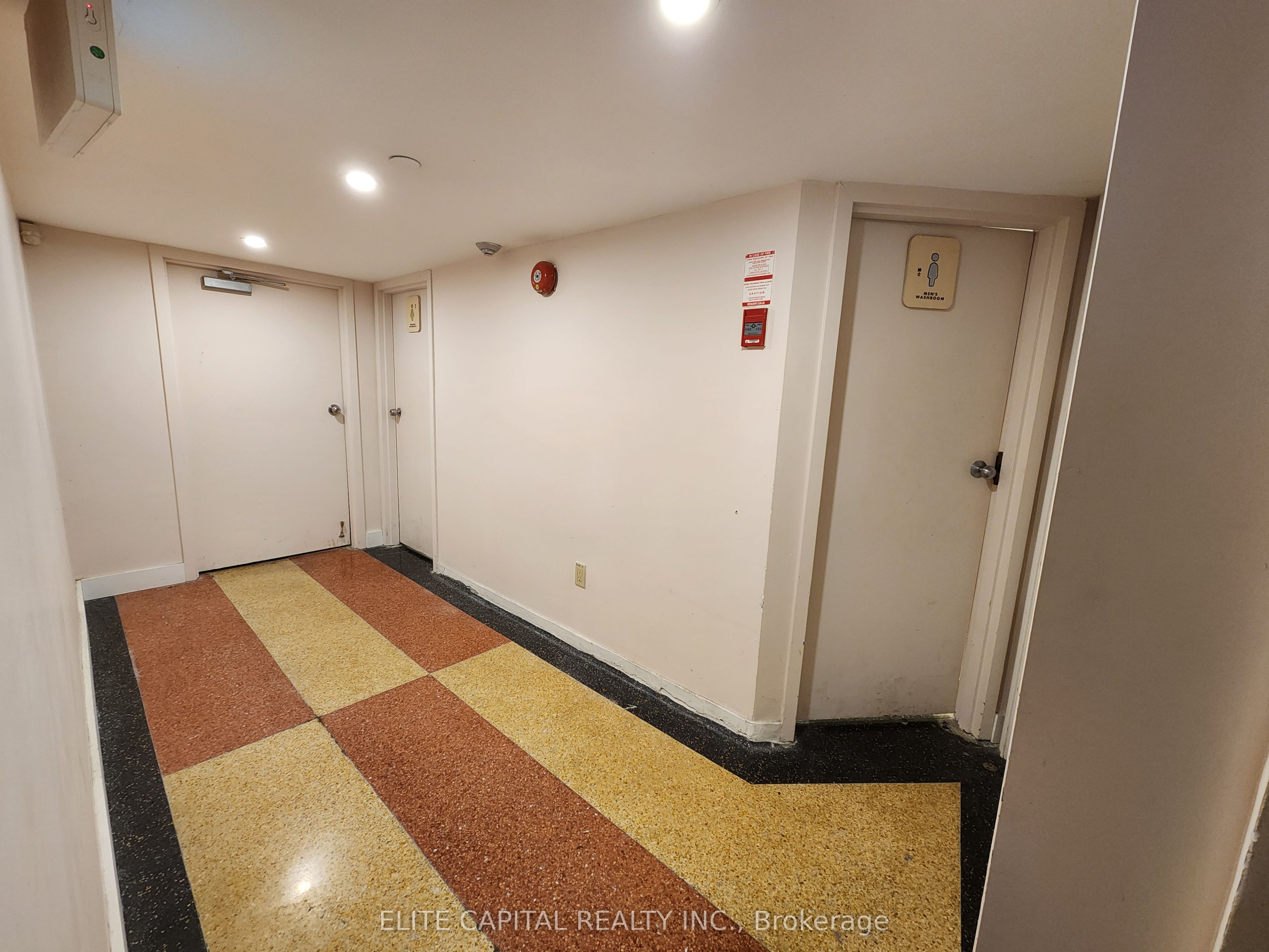 356 College Street Property Photo 17