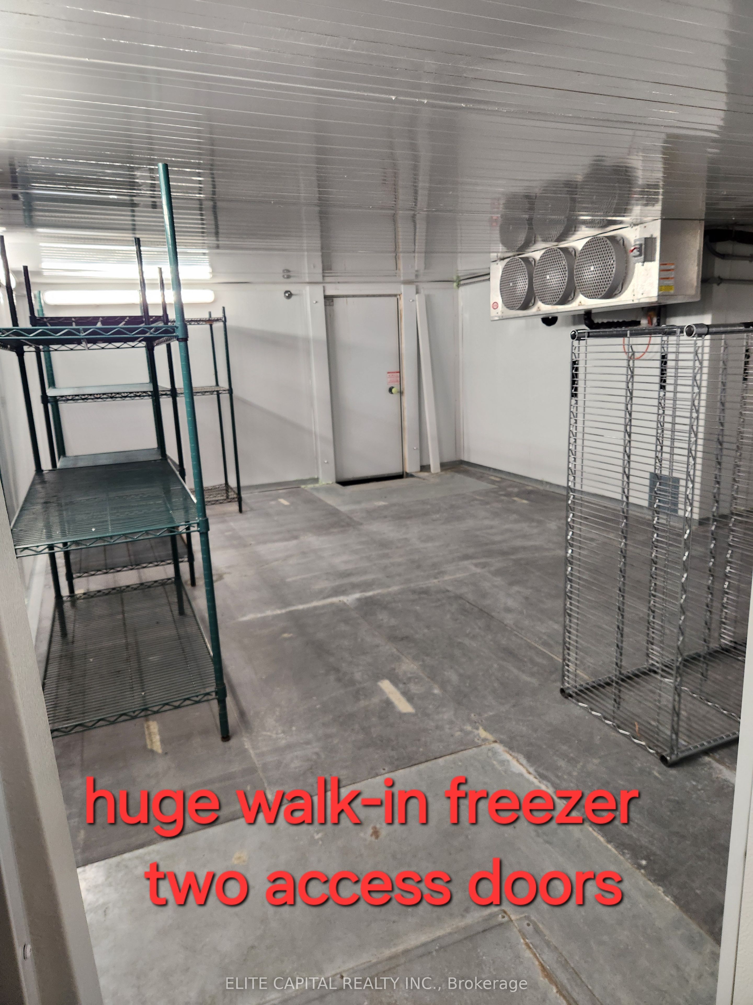 356 College Street Property Photo 18