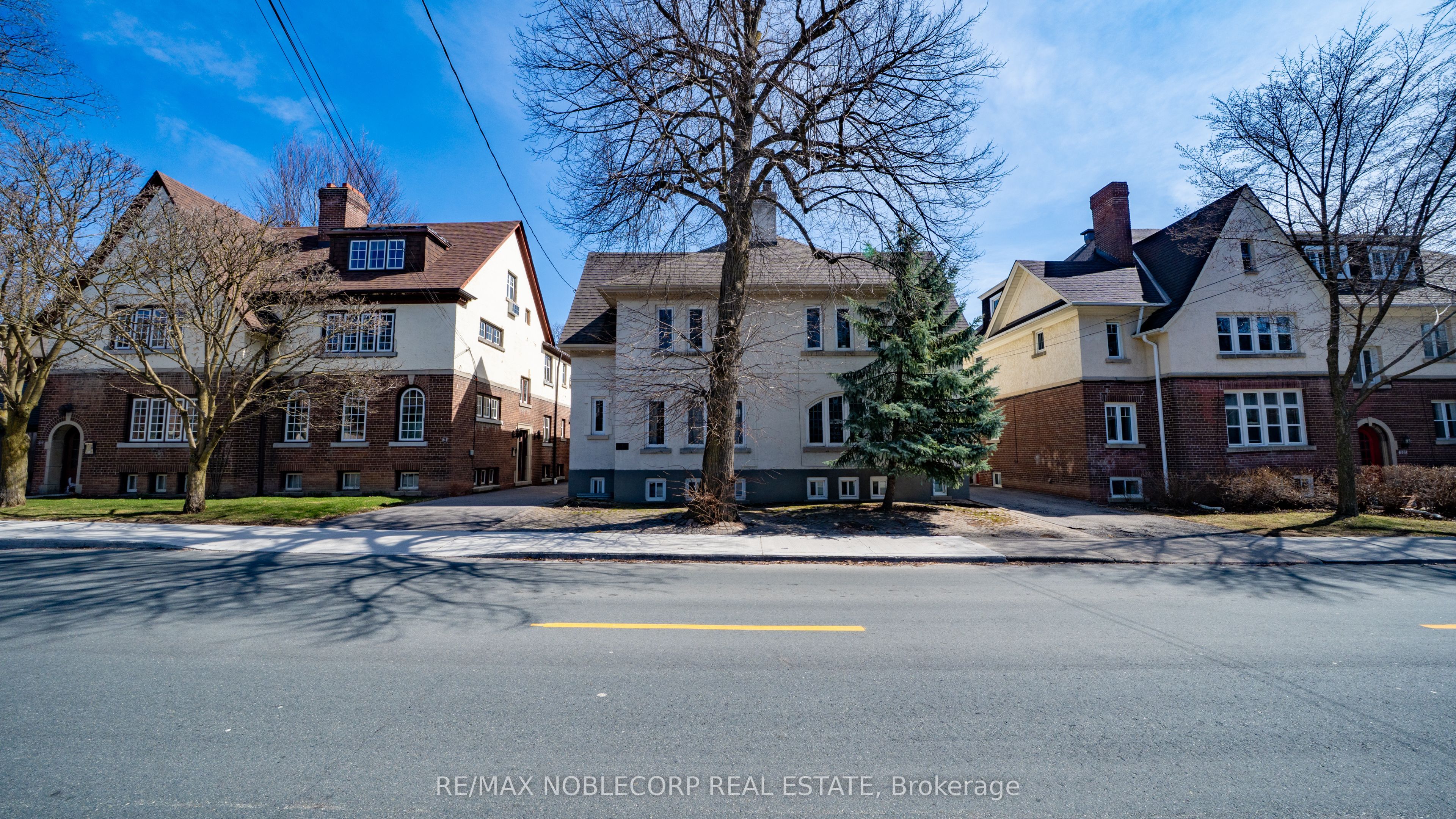809-811 Duplex Avenue Property Photo 4