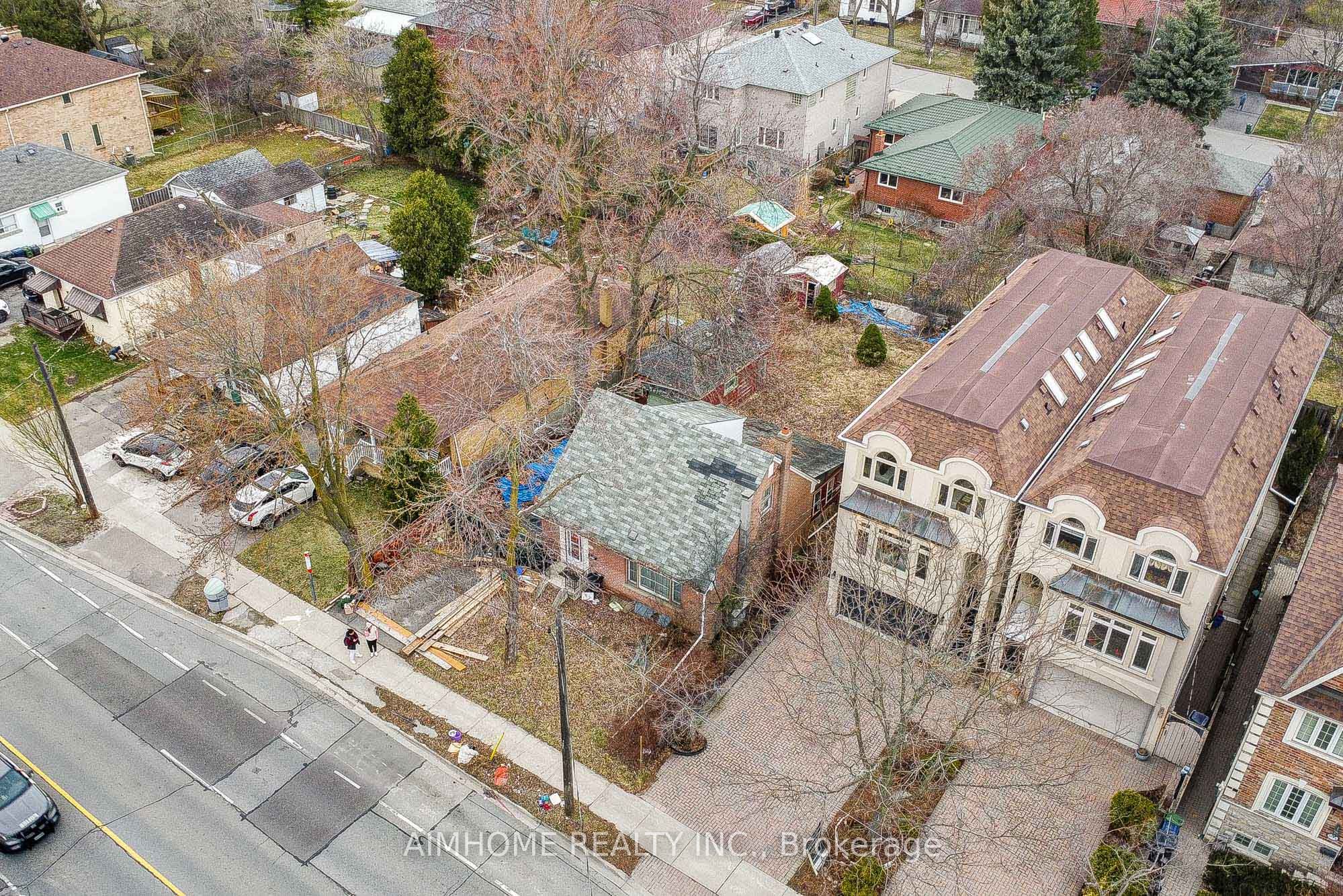 192a-192b Finch Avenue Property Photo 14