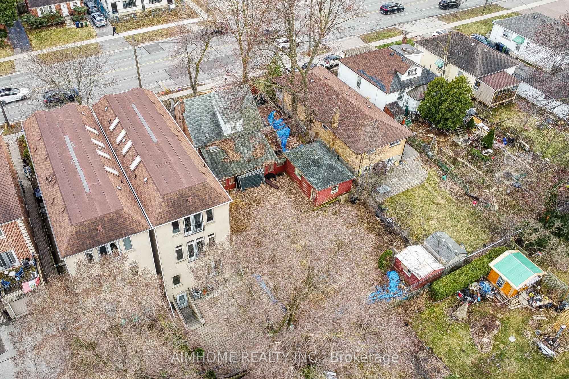 192a-192b Finch Avenue Property Photo 16