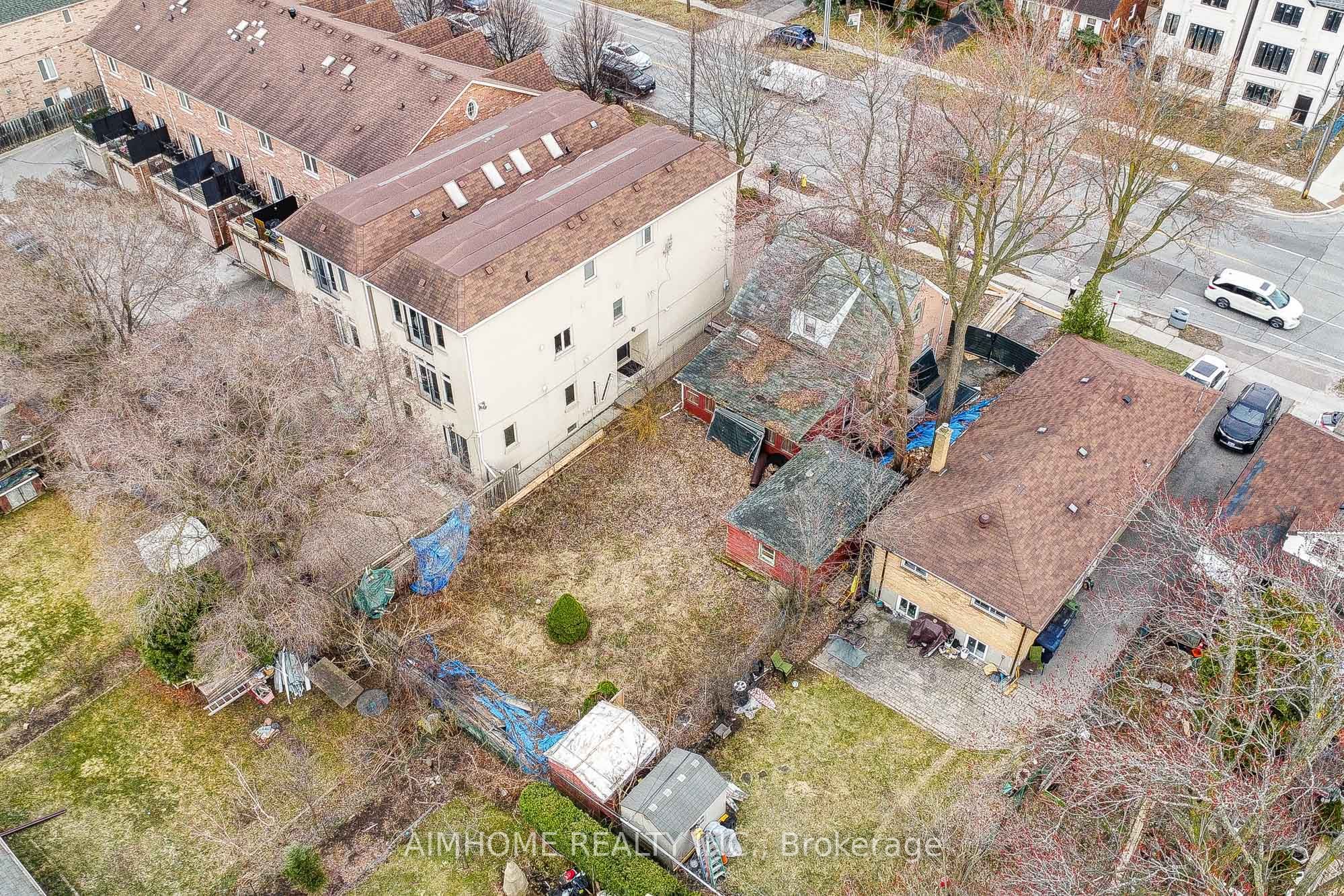 192a-192b Finch Avenue Property Photo 17