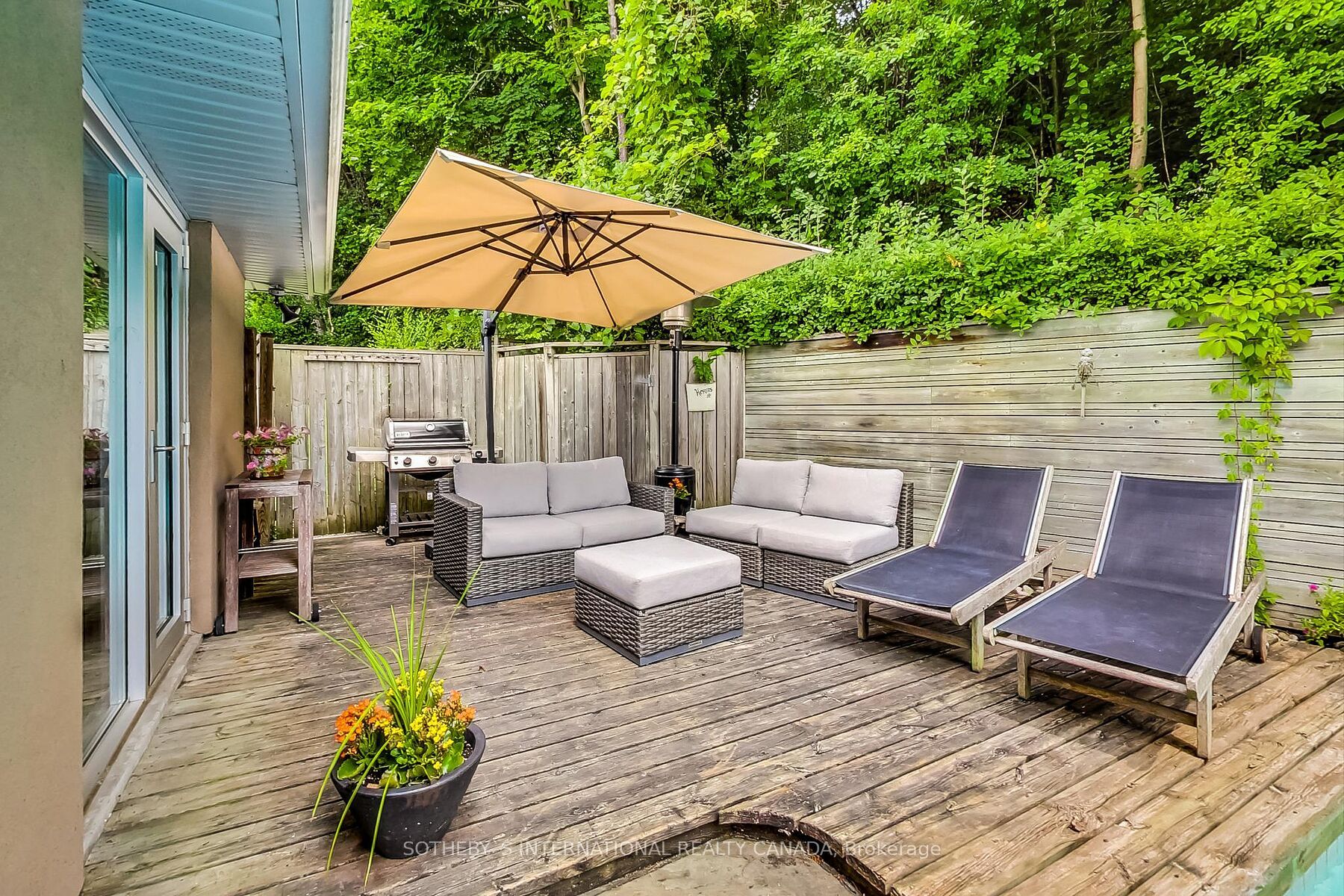 41 Don River Boulevard Property Photo 2