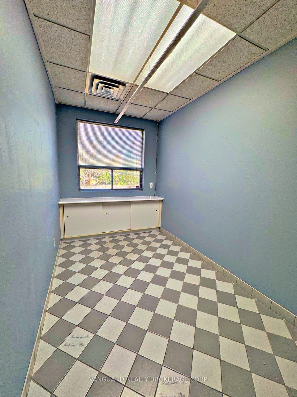 #2nd Floor - 1106 Eglinton Avenue Property Photo 15