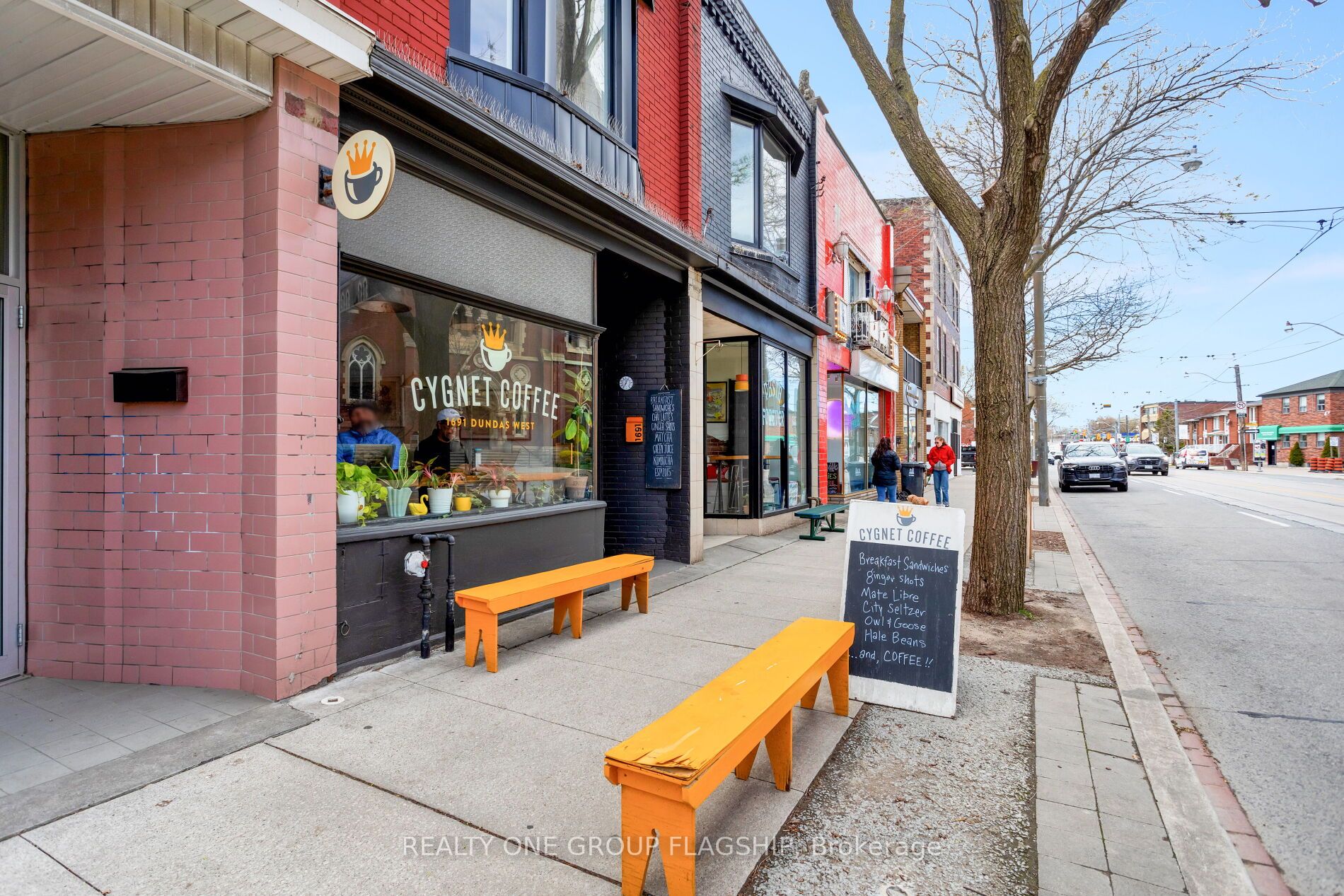 1691 Dundas Street Property Photo 3