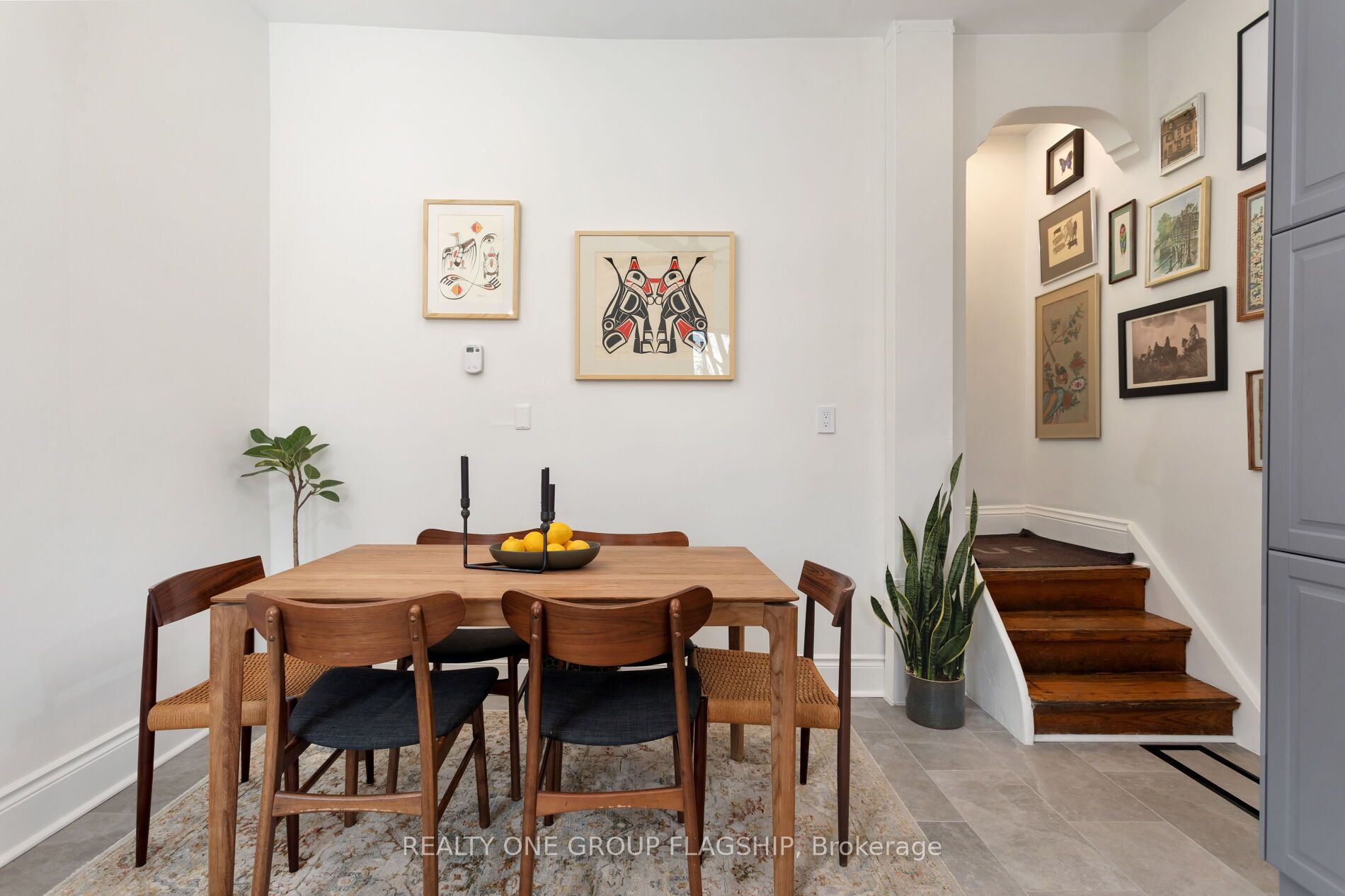1691 Dundas Street Property Photo 14