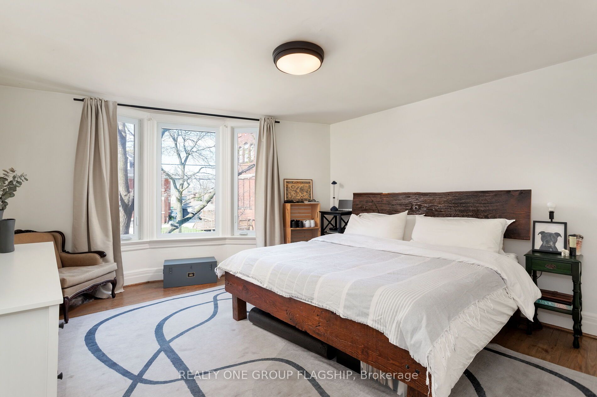 1691 Dundas Street Property Photo 20