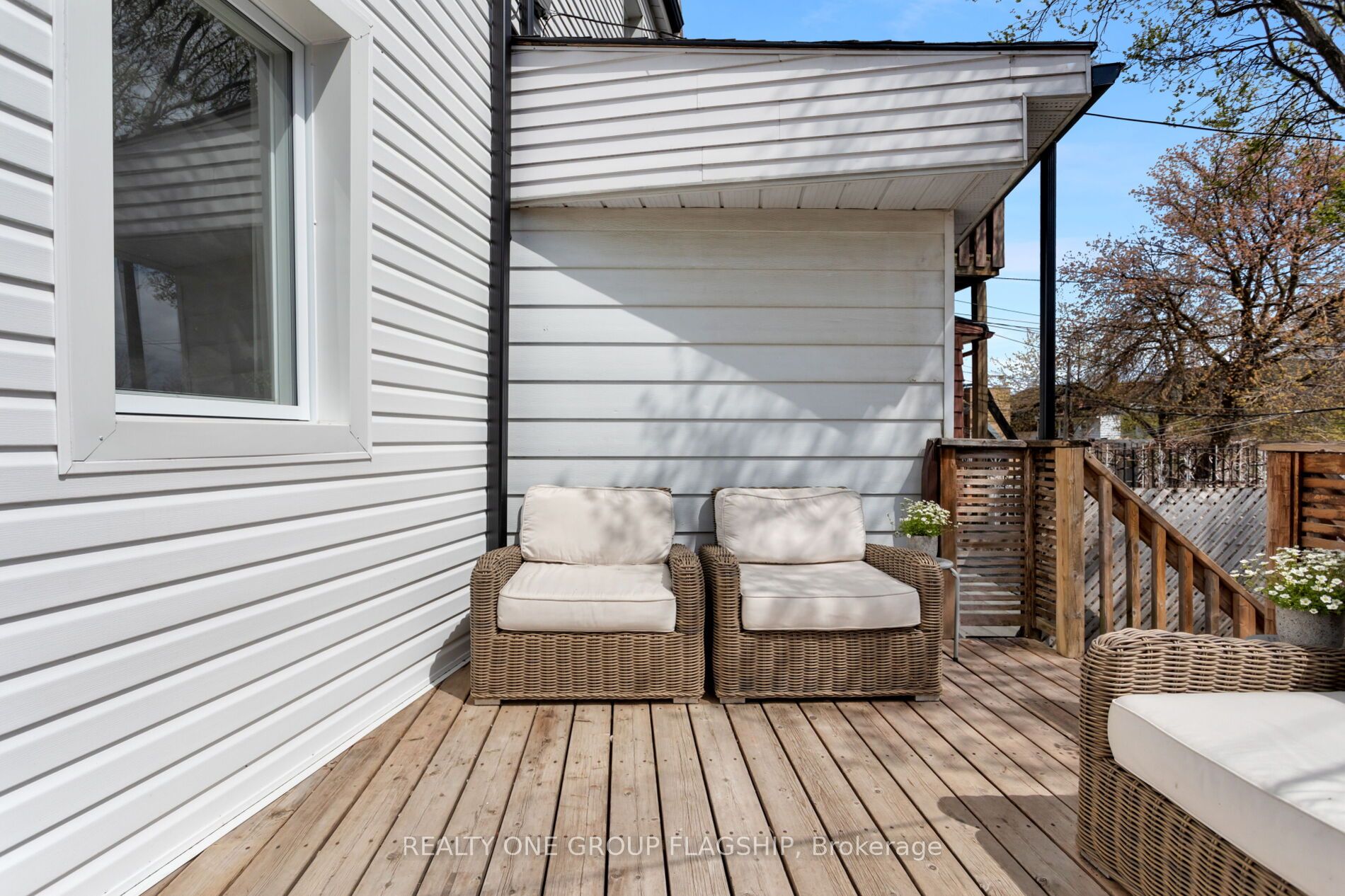 1691 Dundas Street Property Photo 31