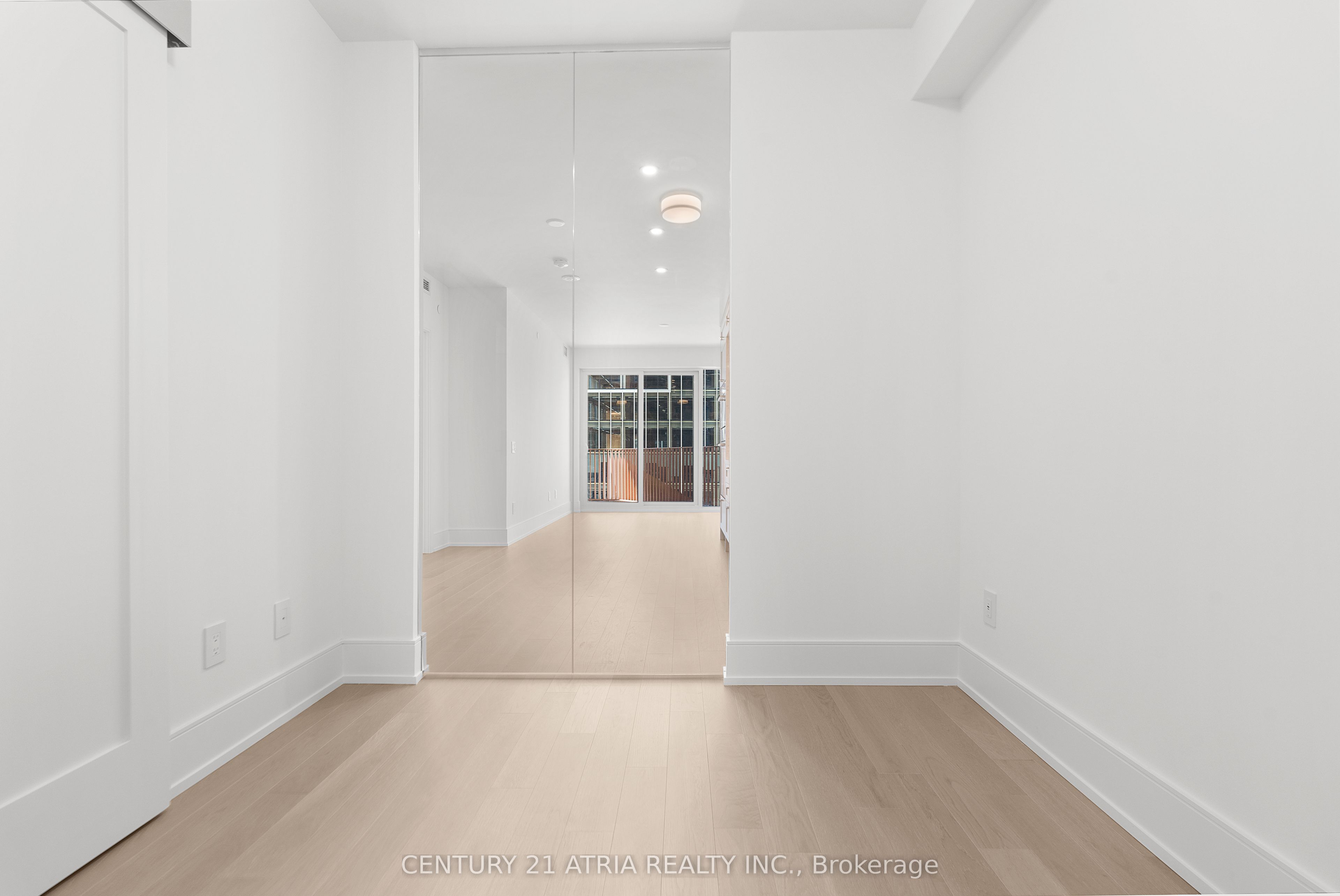 #426 - 155 Merchants' Wharf Property Photo 7