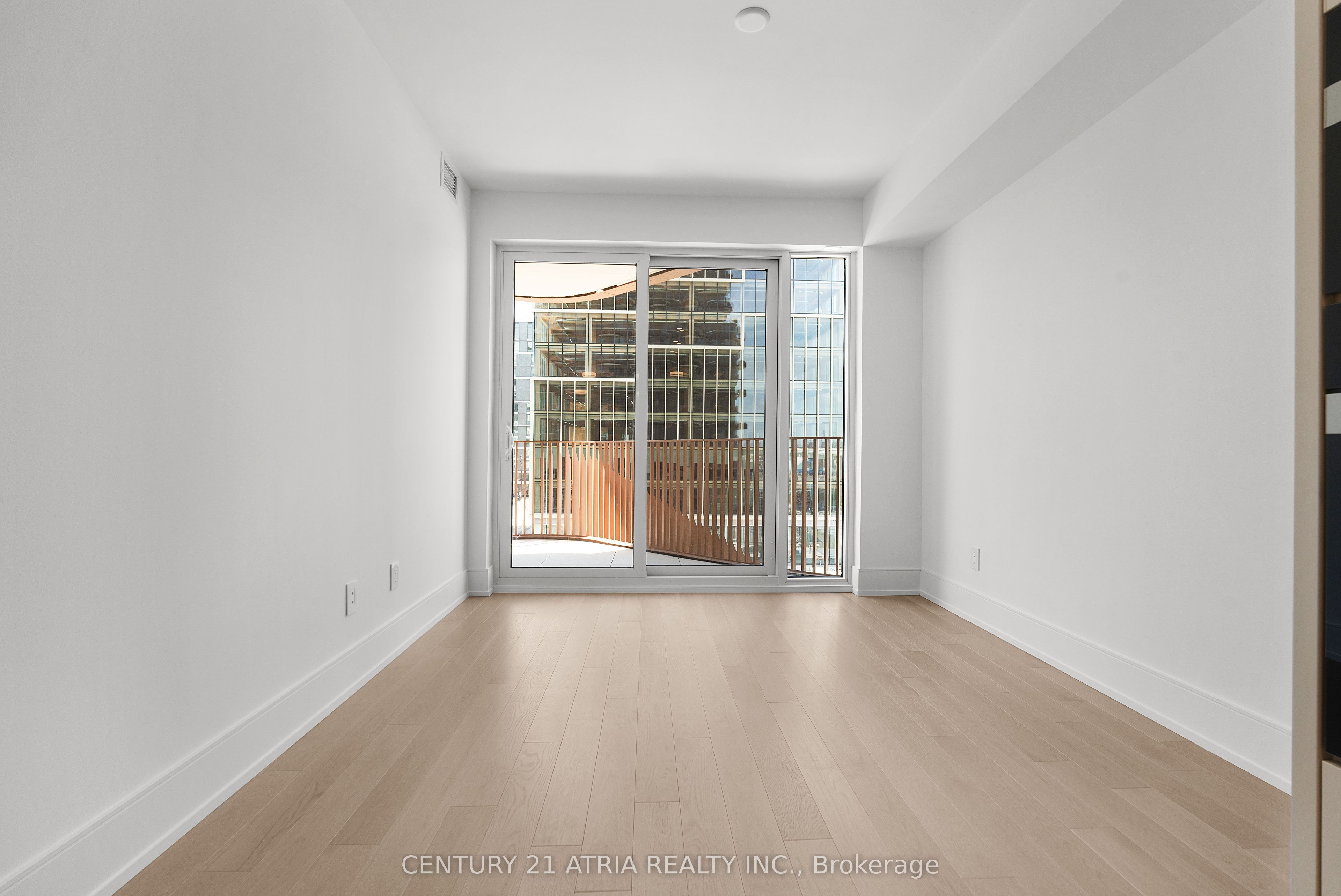 #426 - 155 Merchants' Wharf Property Photo 10