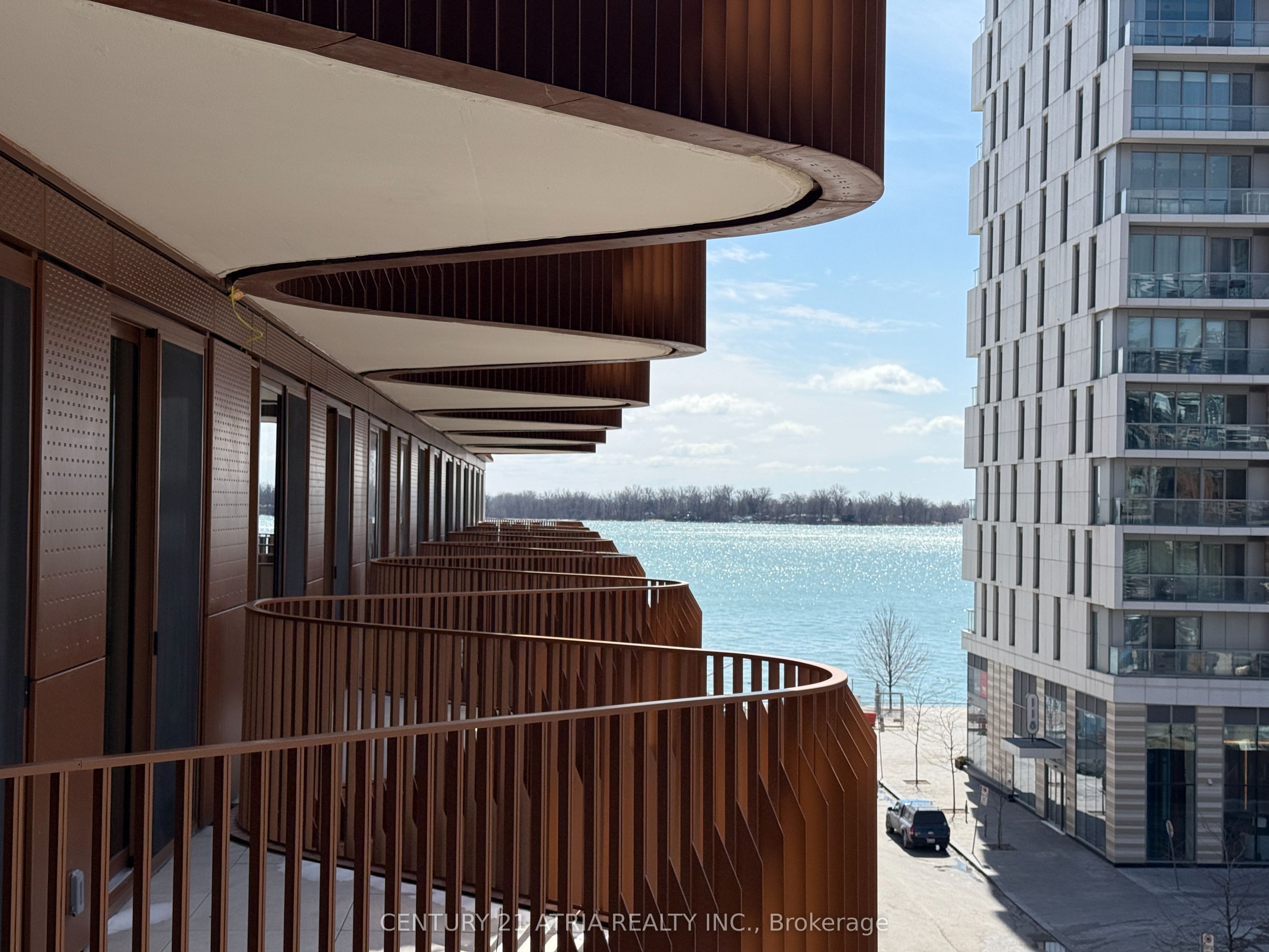 #426 - 155 Merchants' Wharf Property Photo 21